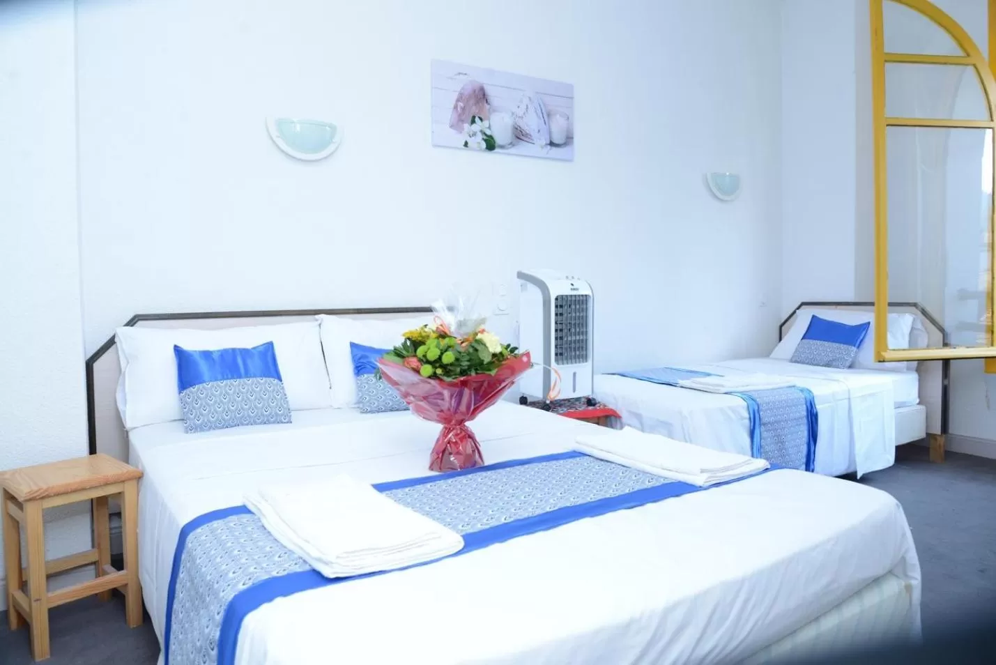 Bedroom in Hôtel Aux Armes de Belgique