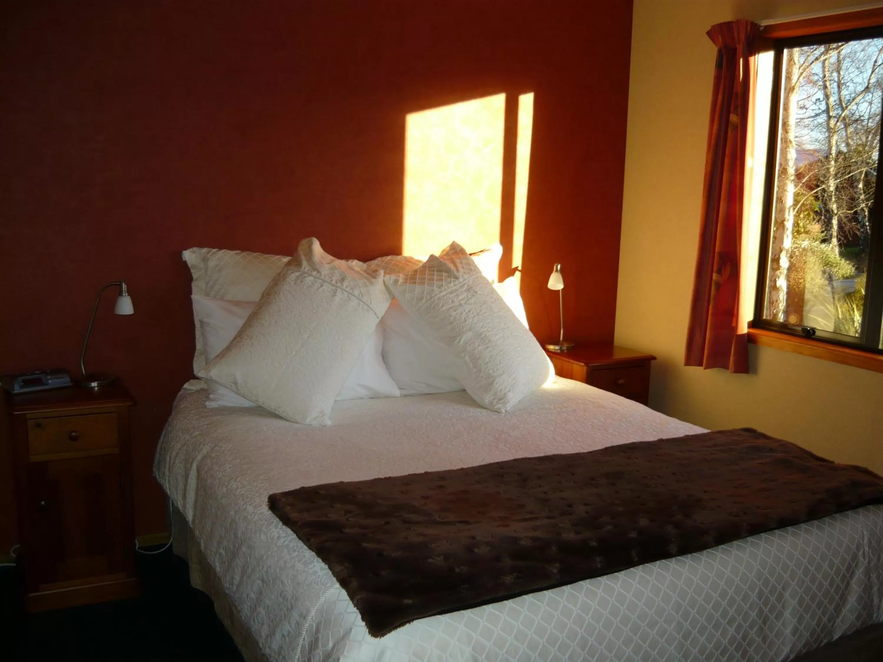 Bed in Birchwood Cottages