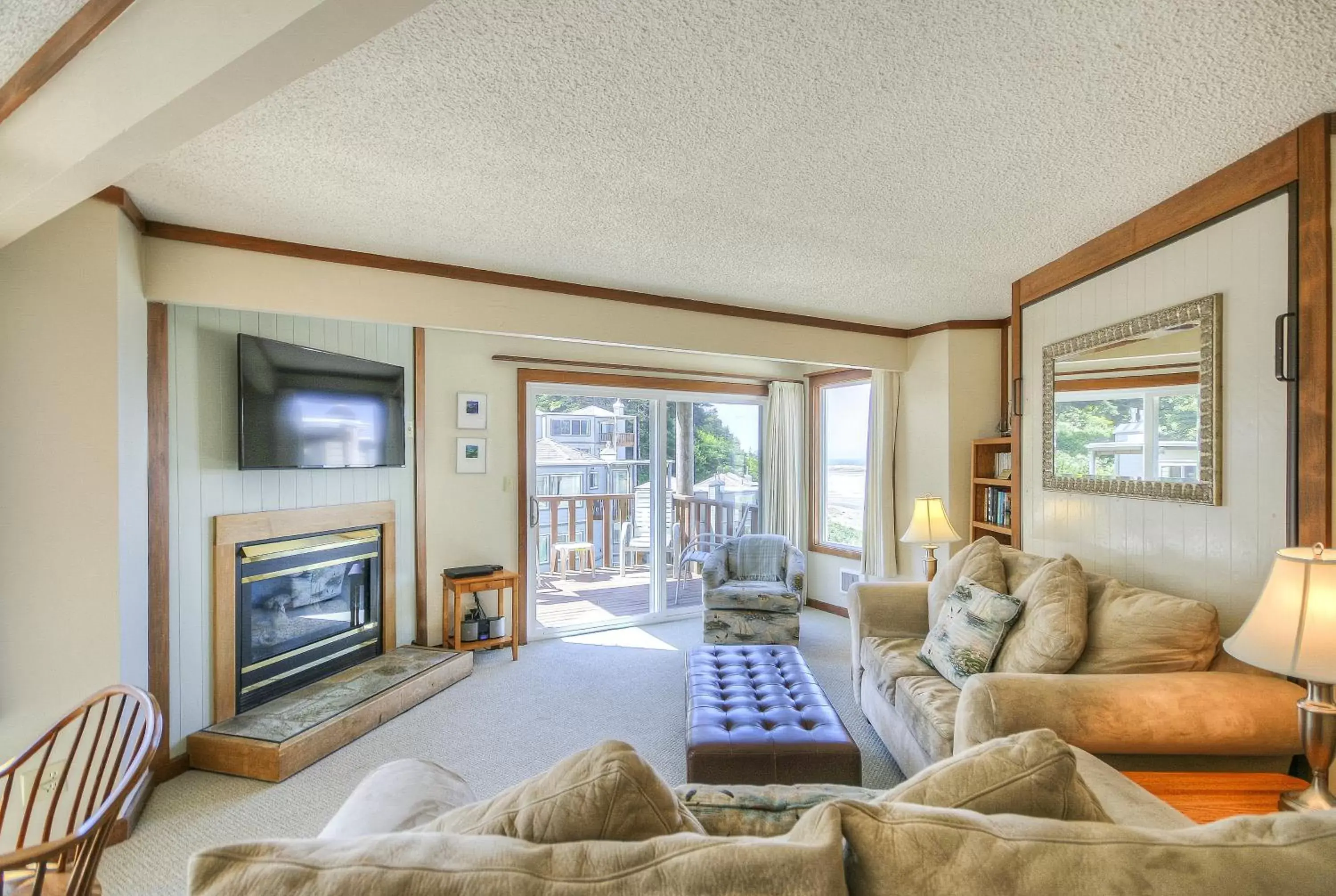 TV and multimedia, Seating Area in Little Creek Cove Beach Resort