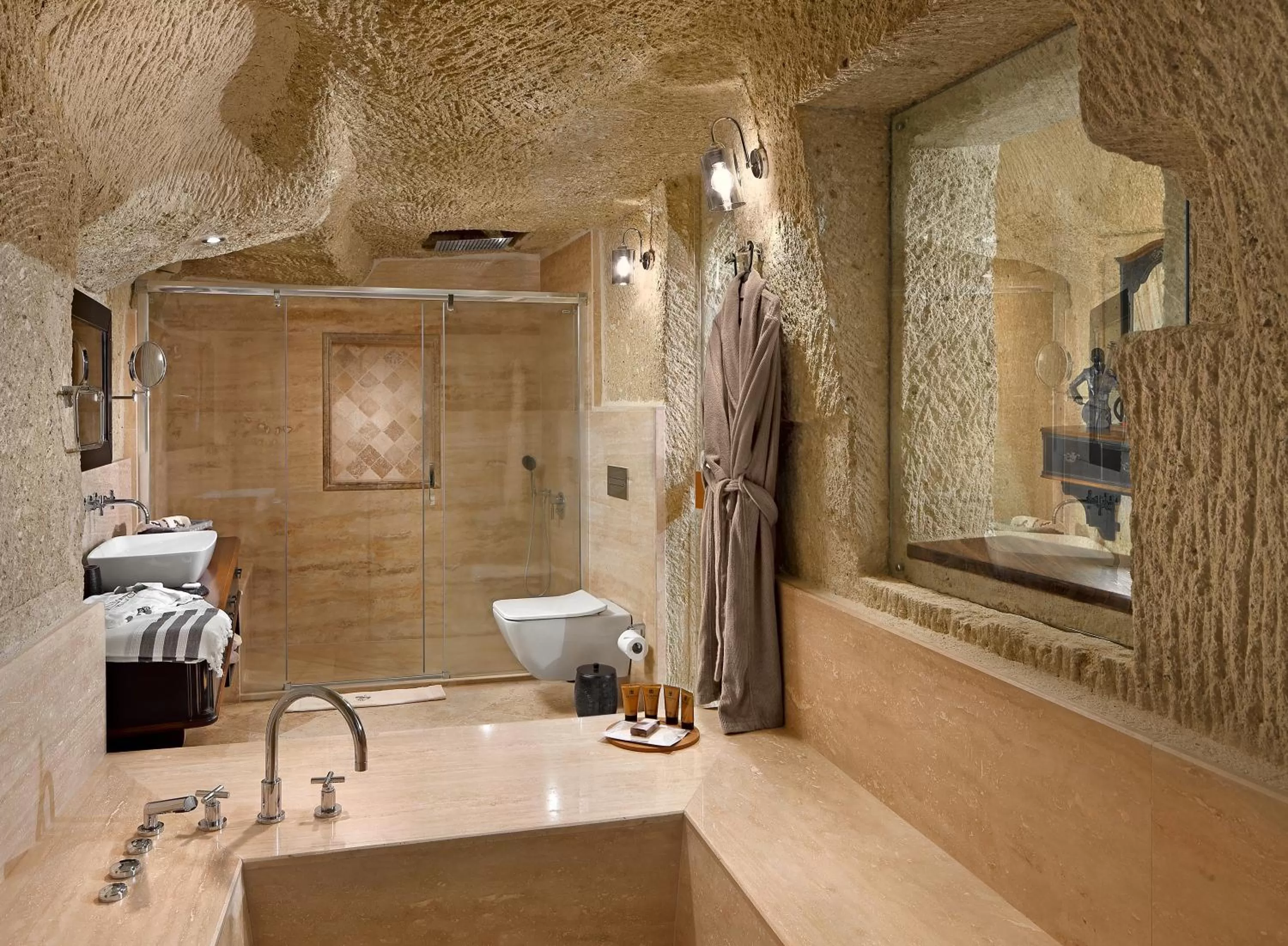 Shower in Seraphim Cave Suites & SPA