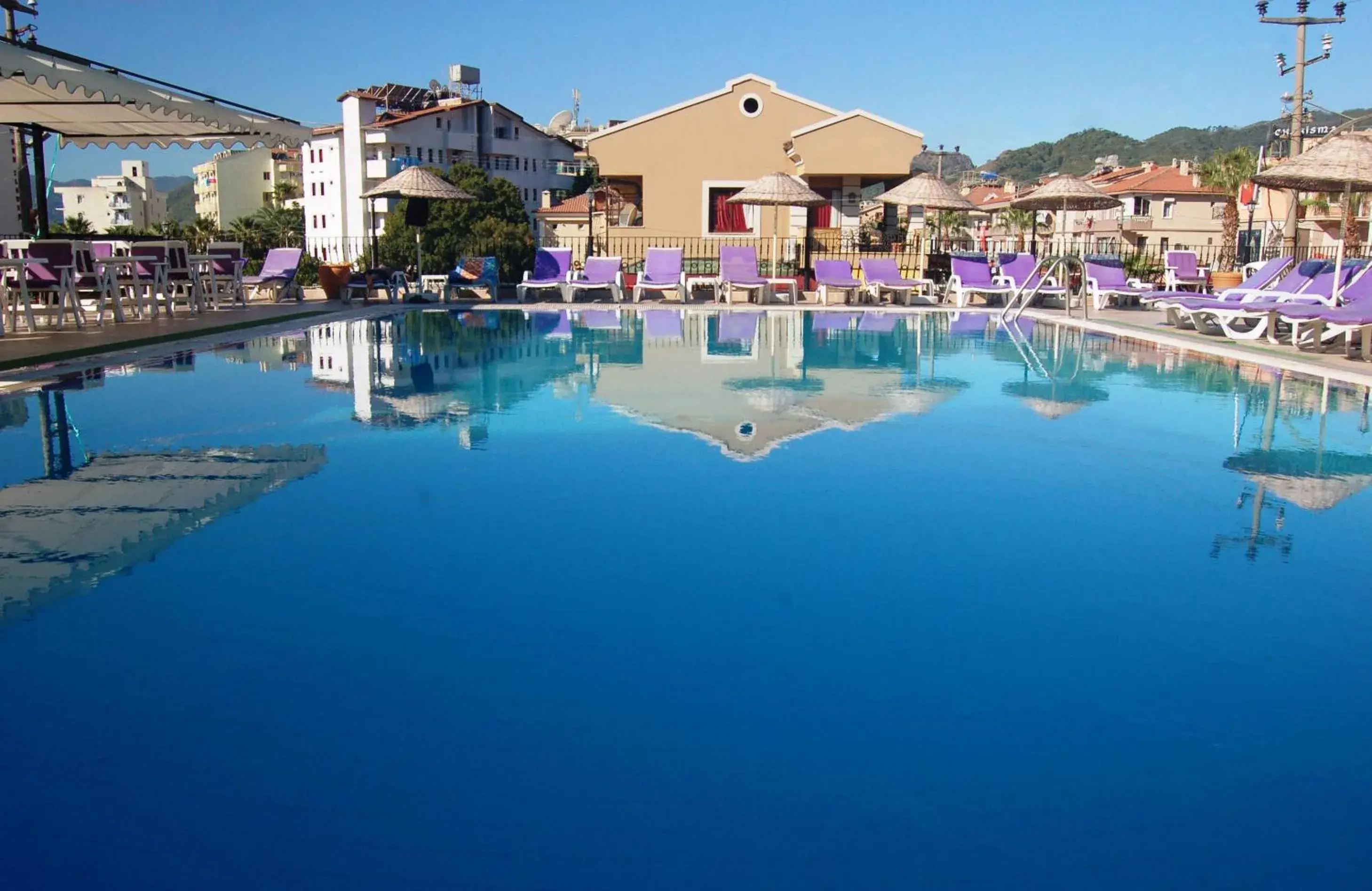 Activities, Swimming Pool in Reis Maris Hotel