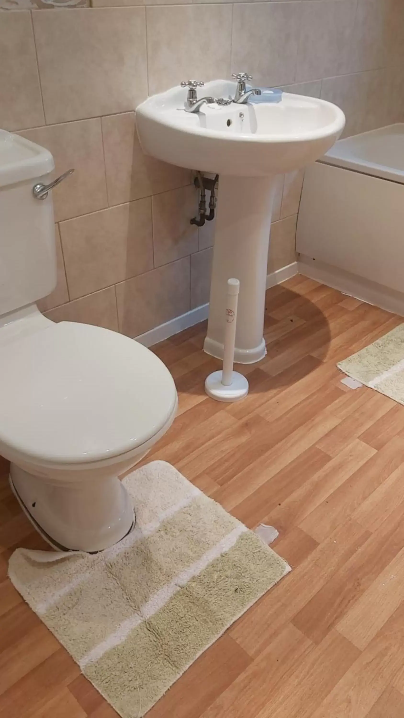 Bathroom in Tudor Lodge - Redcar Beach