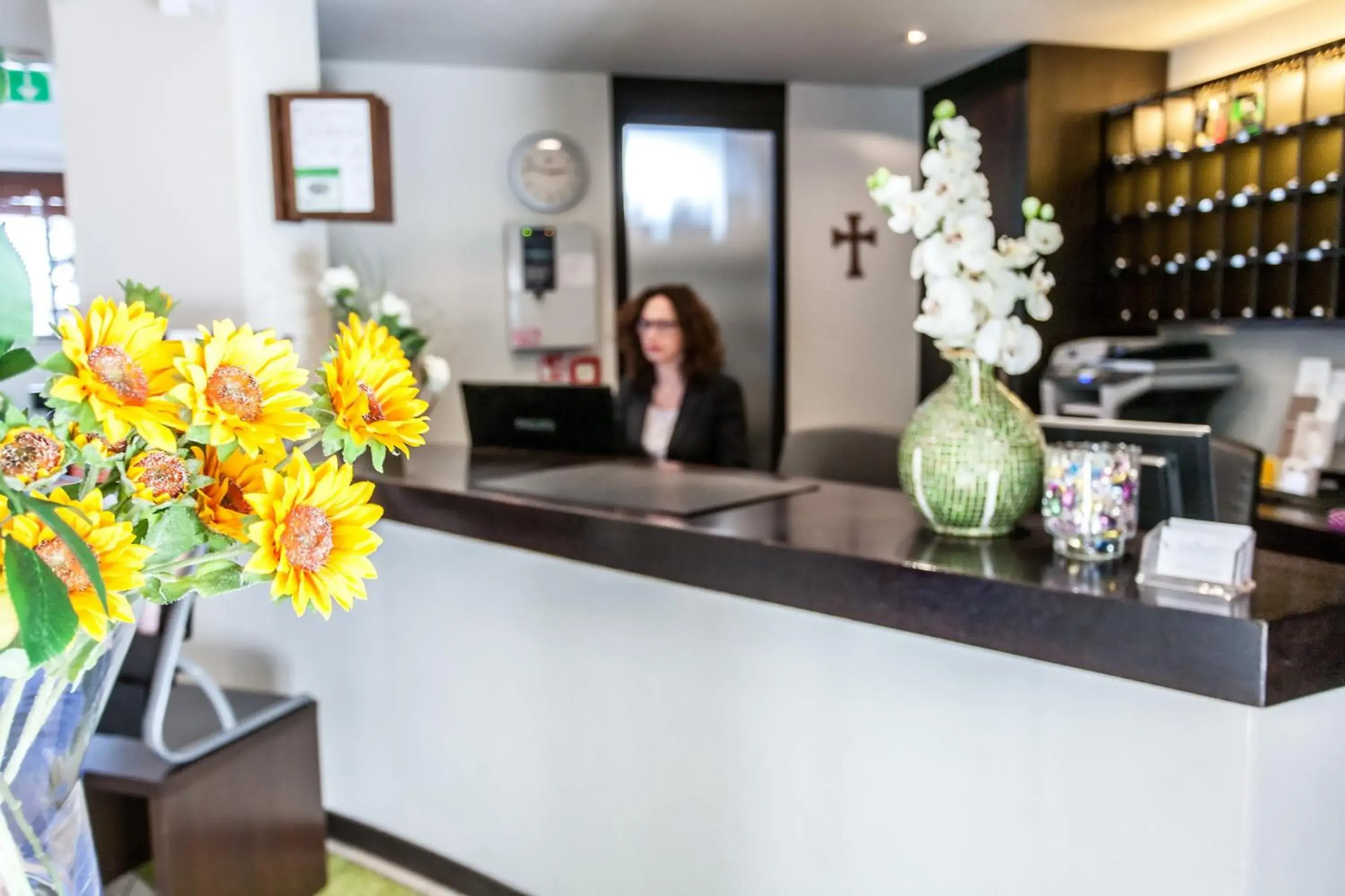 Staff, Lobby/Reception in Hotel Mosaico