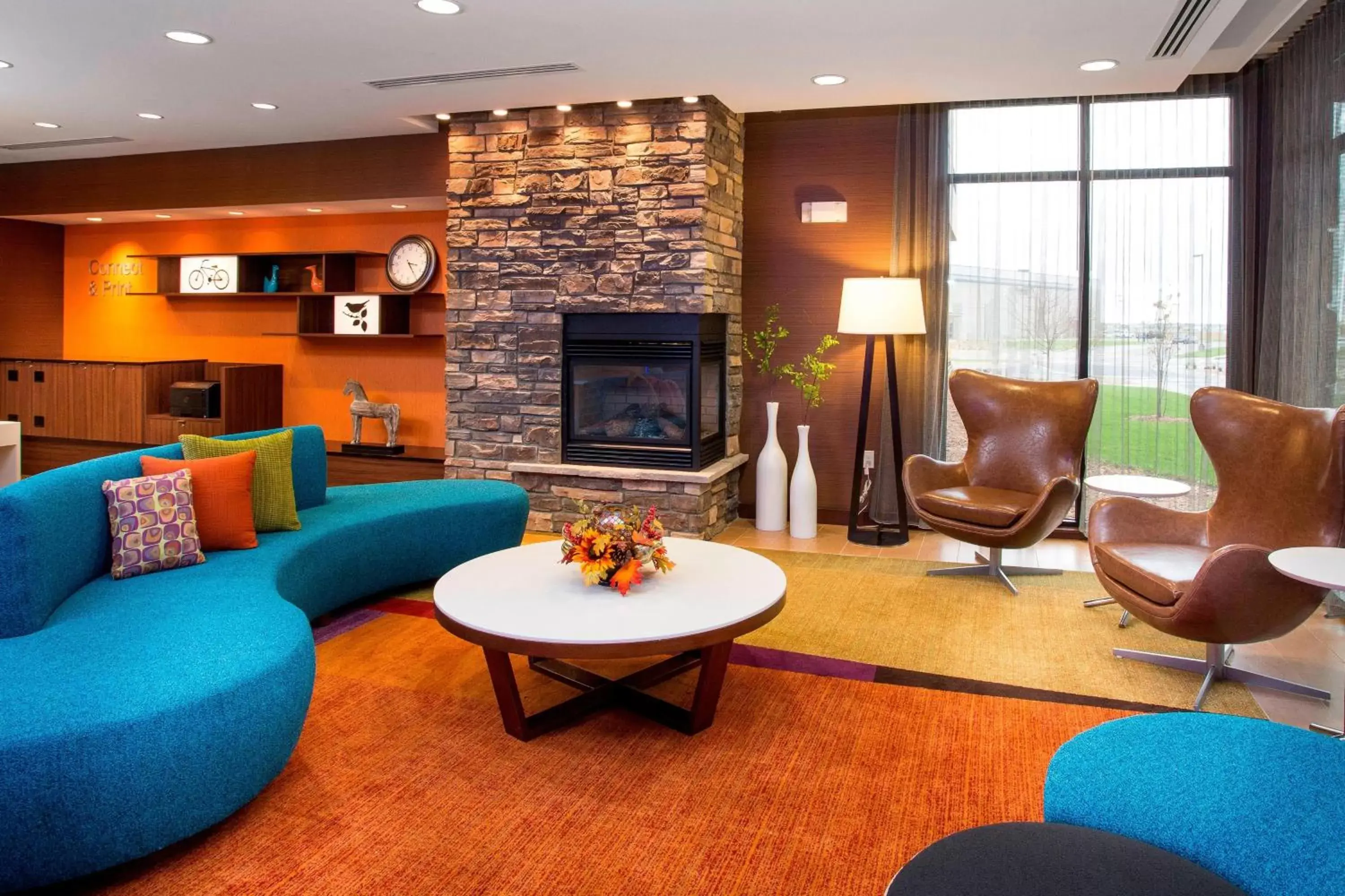 Lobby or reception, Lounge/Bar in Fairfield Inn & Suites By Marriott Sioux Falls Airport