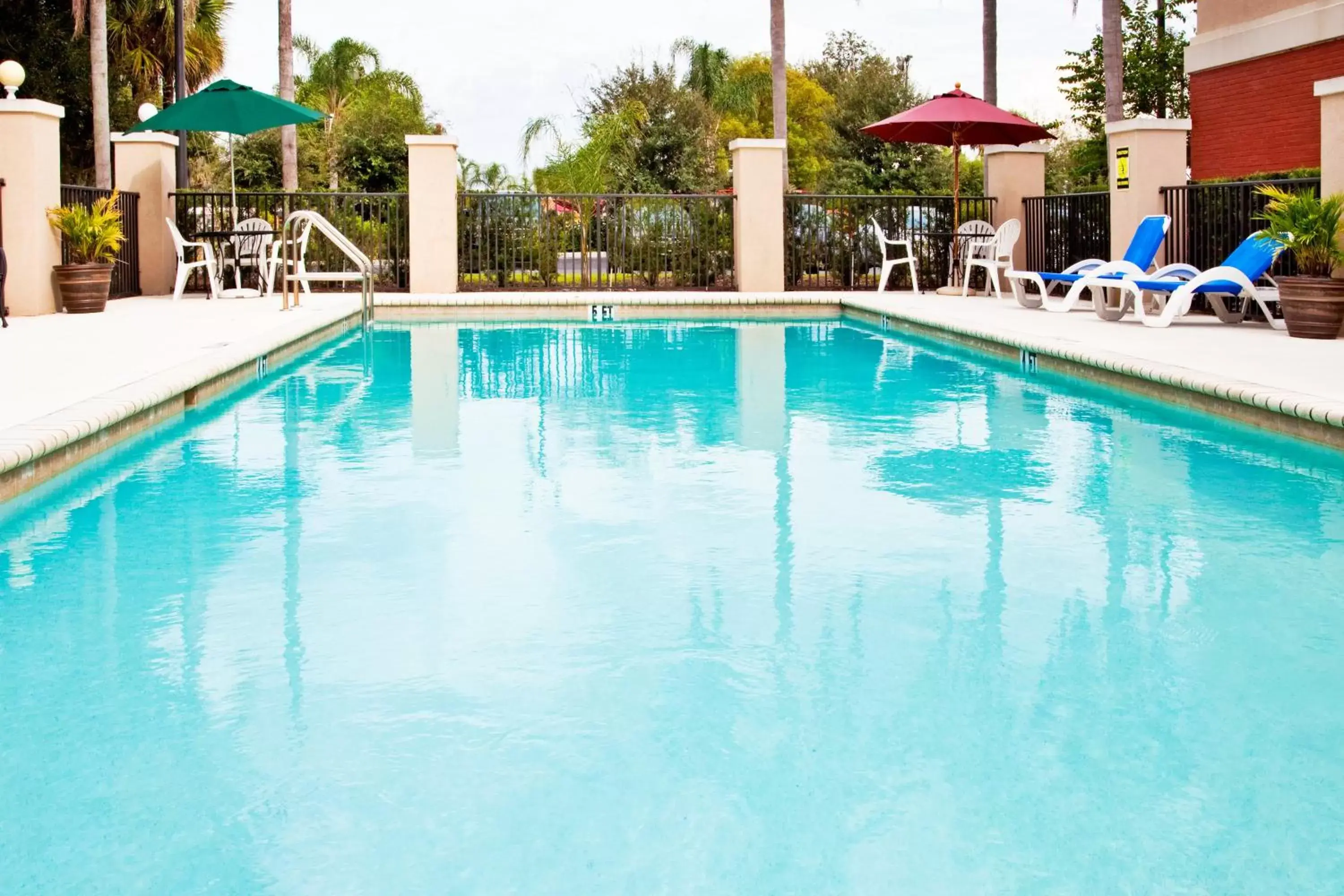 Swimming Pool in Holiday Inn Express Hotel & Suites Bartow, an IHG Hotel