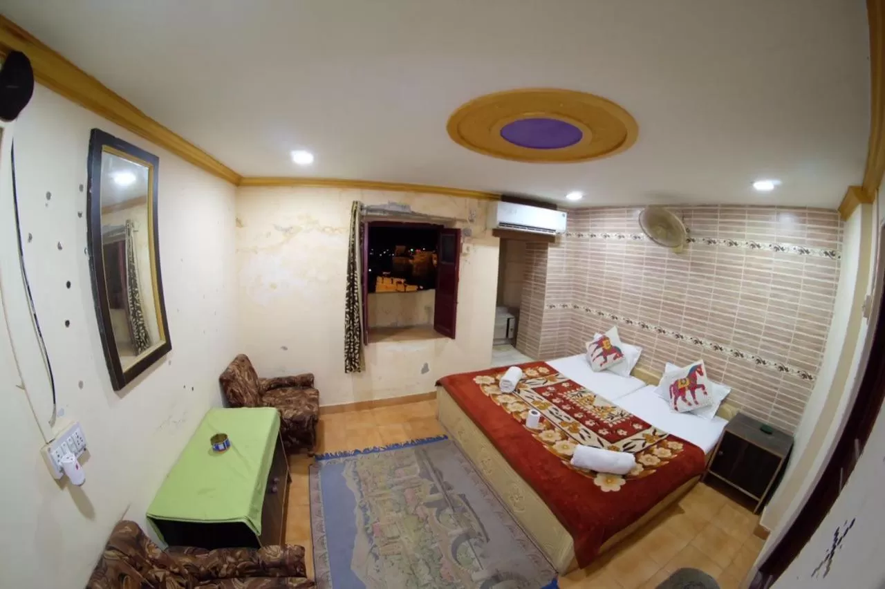 Superior King Room in Hotel Desert