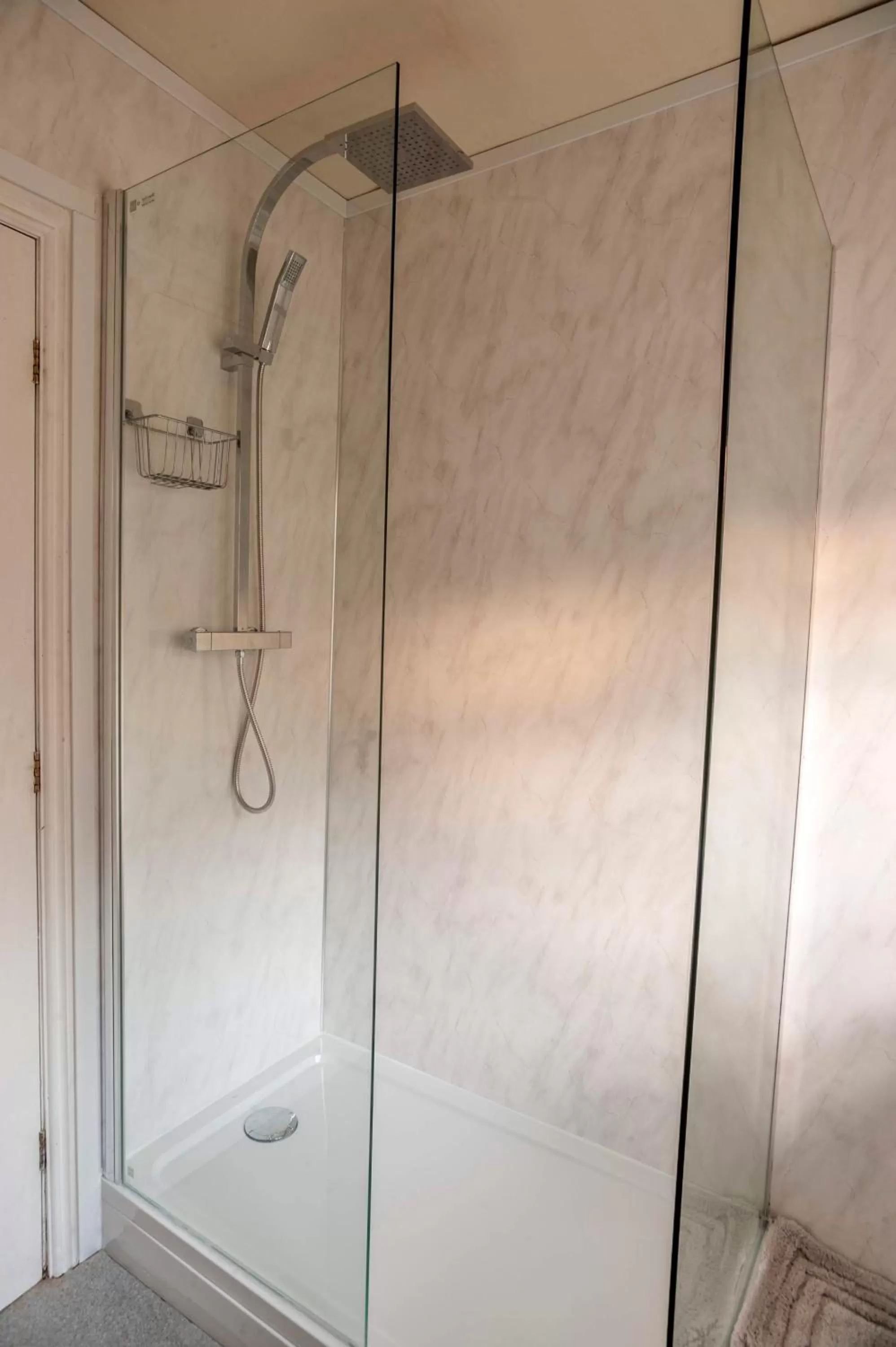 Bathroom in Shakespeare Inn