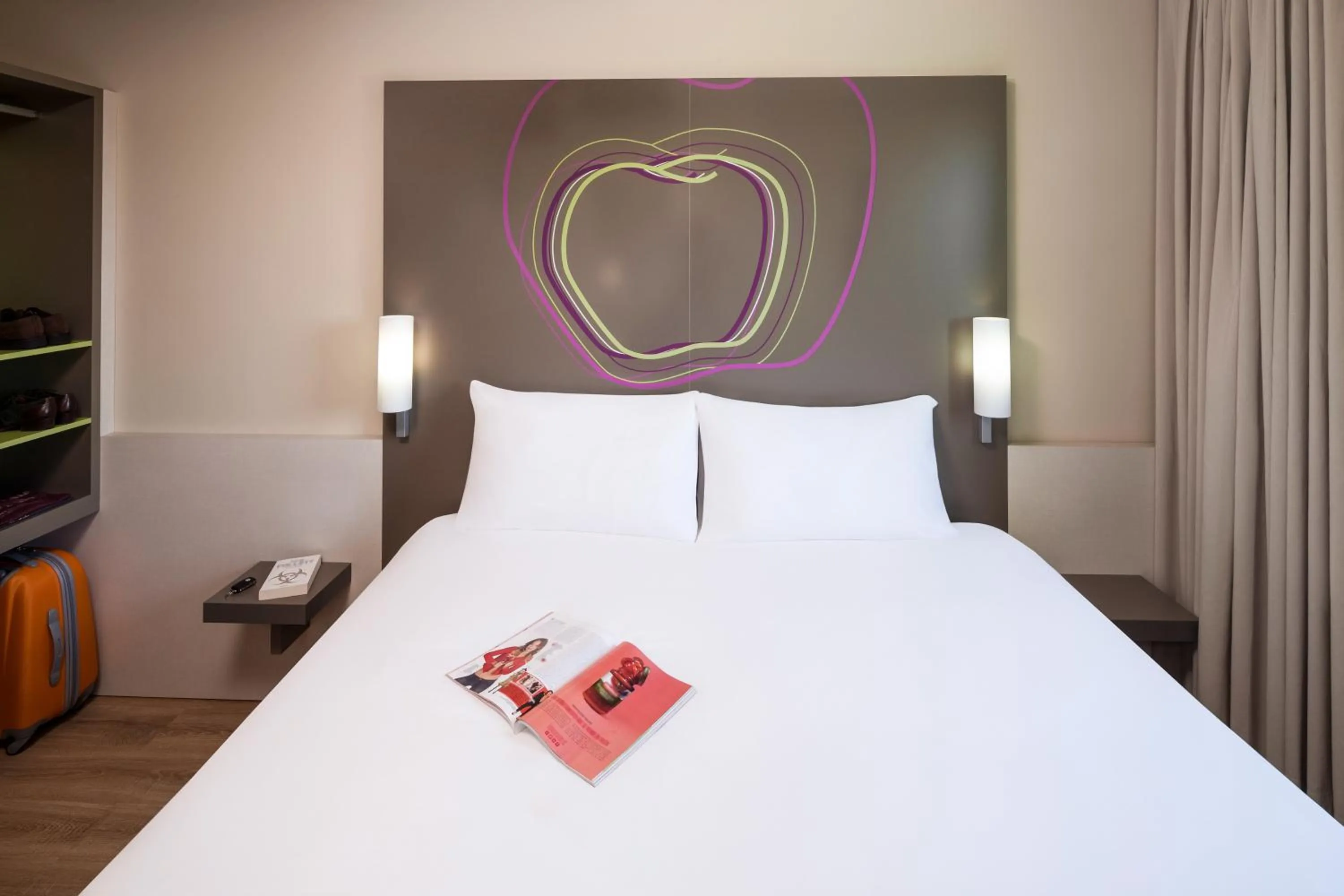 Bed in Hotel Ibis Styles Lleida Torrefarrera