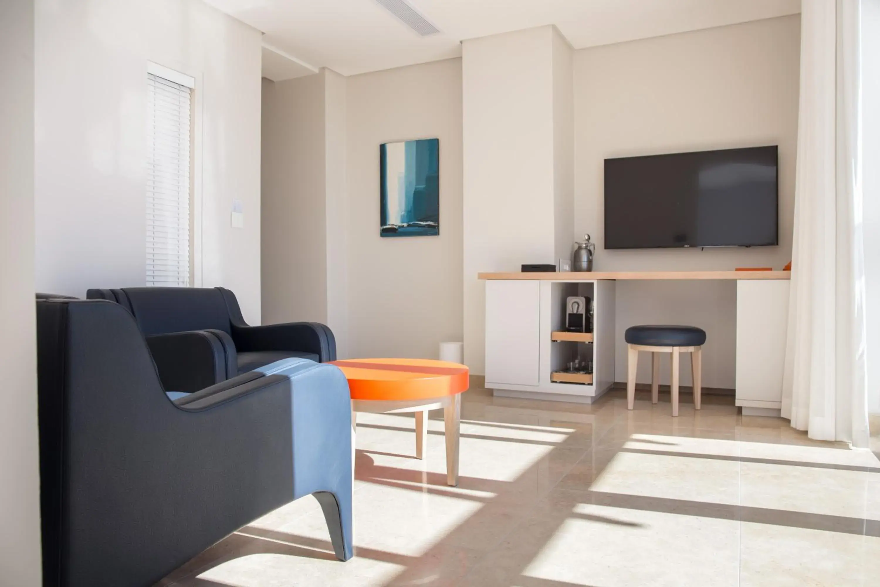 Living room, Seating Area in Compass House