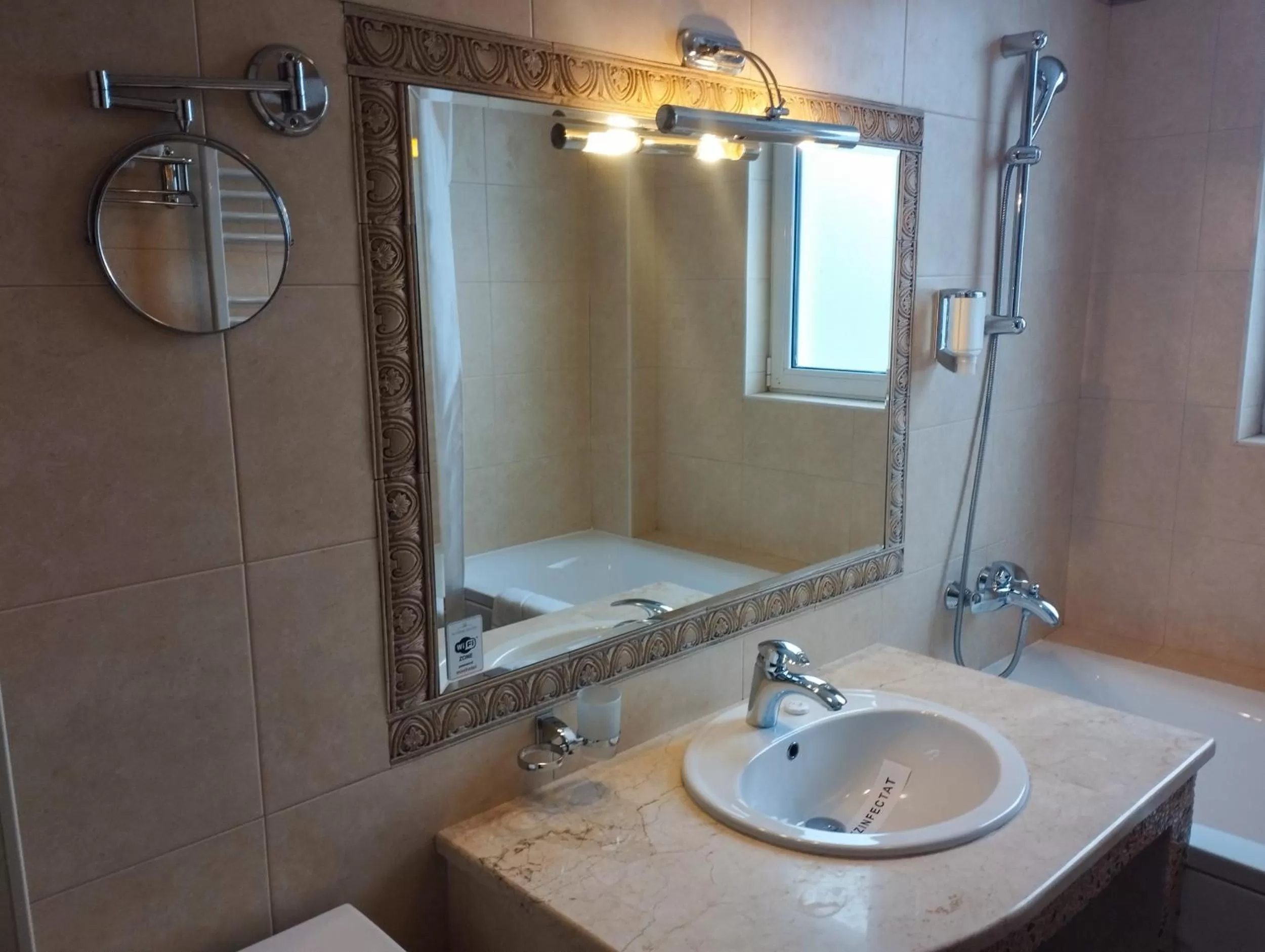 Bathroom in Klassik Hotel