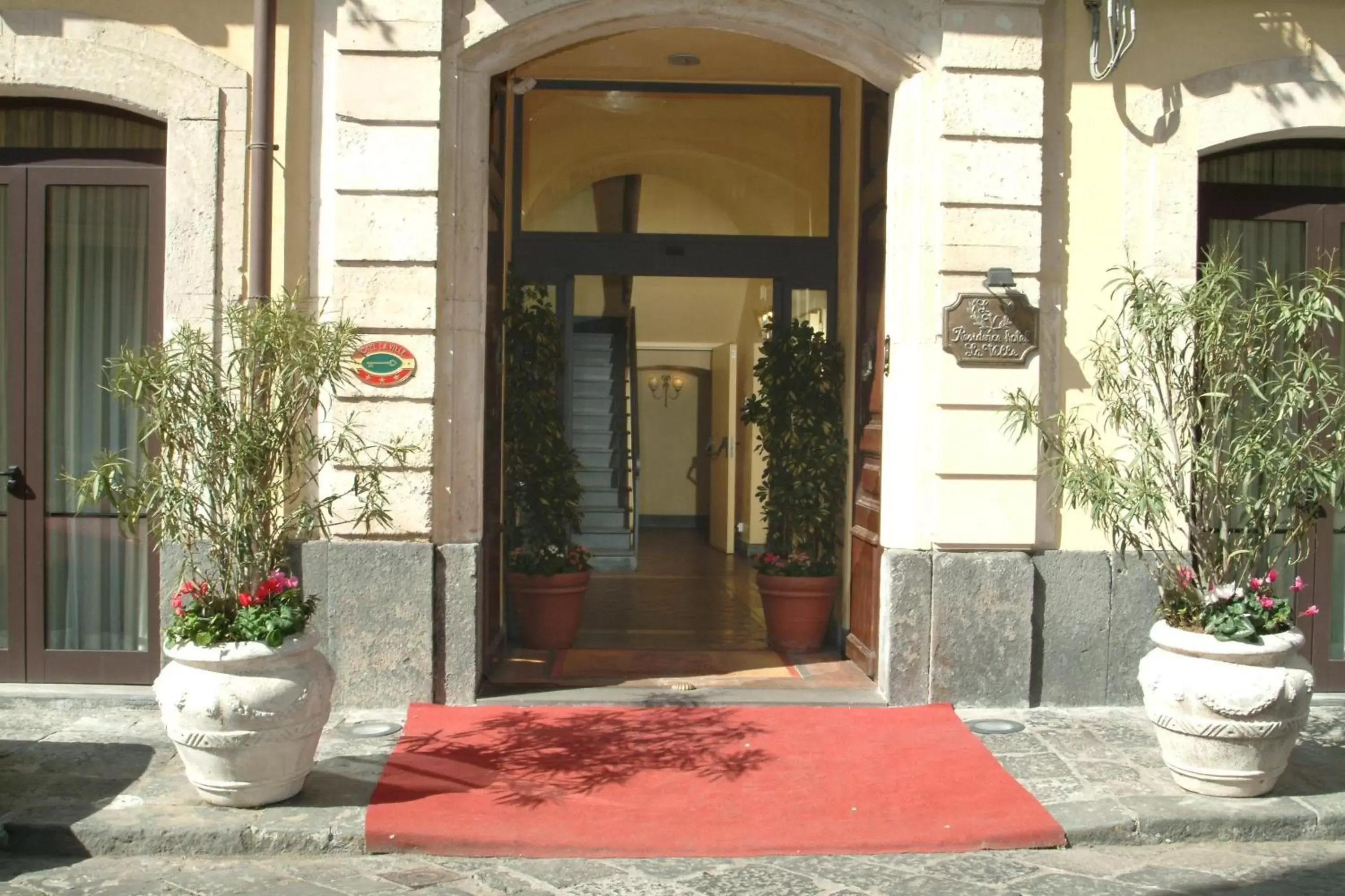 Facade/entrance in Hotel La Ville