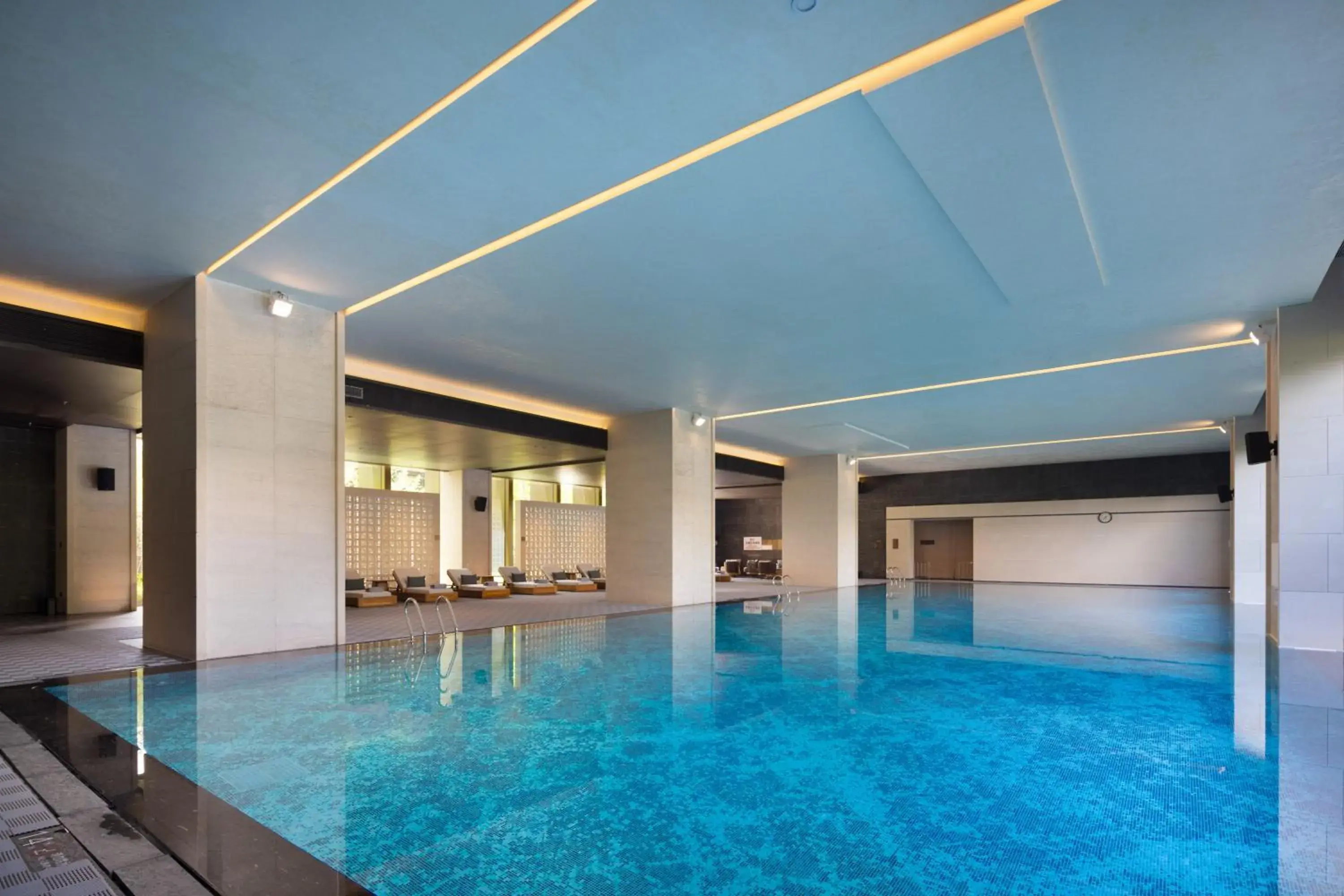 Pool view, Swimming Pool in Guangzhou Marriott Hotel Baiyun