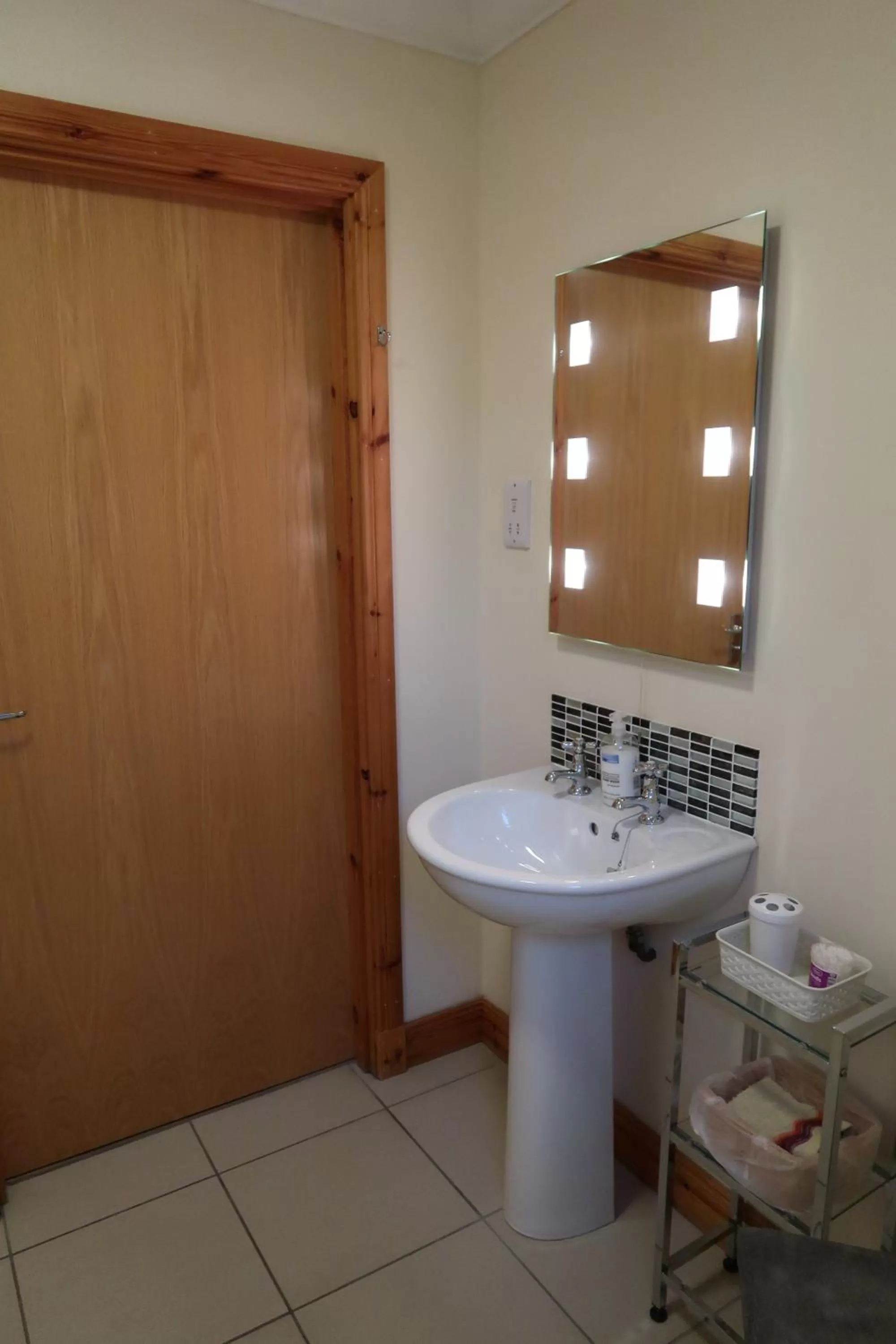 Shower in Corunna Bed & Breakfast and Corunna Cottage