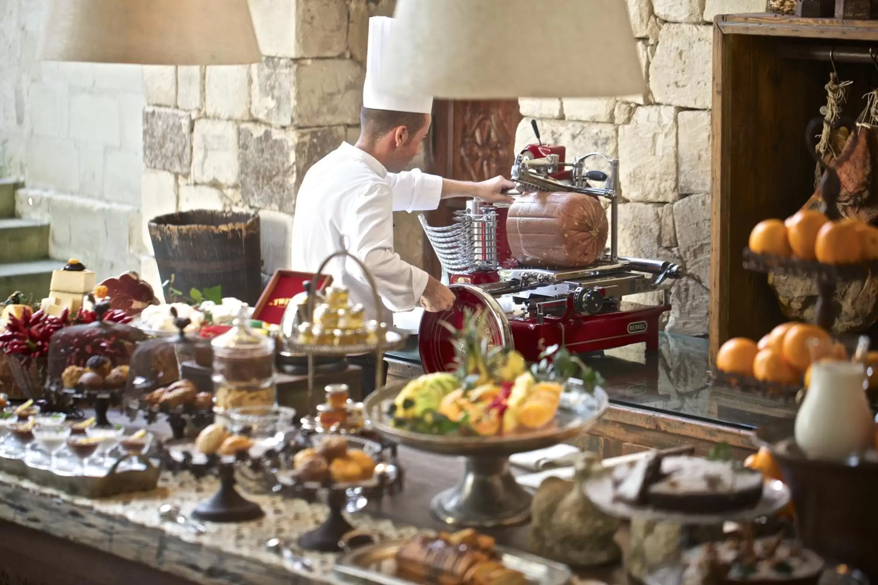 Buffet breakfast in Dimora Storica Torre Del Parco 1419