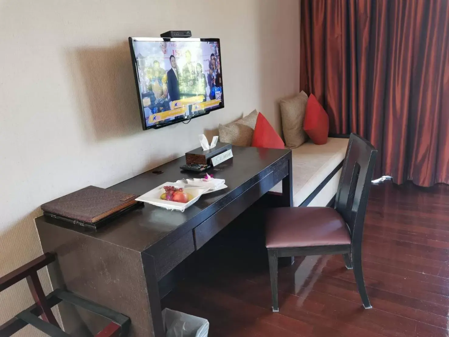 TV and multimedia, TV/Entertainment Center in Yodia Heritage Hotel