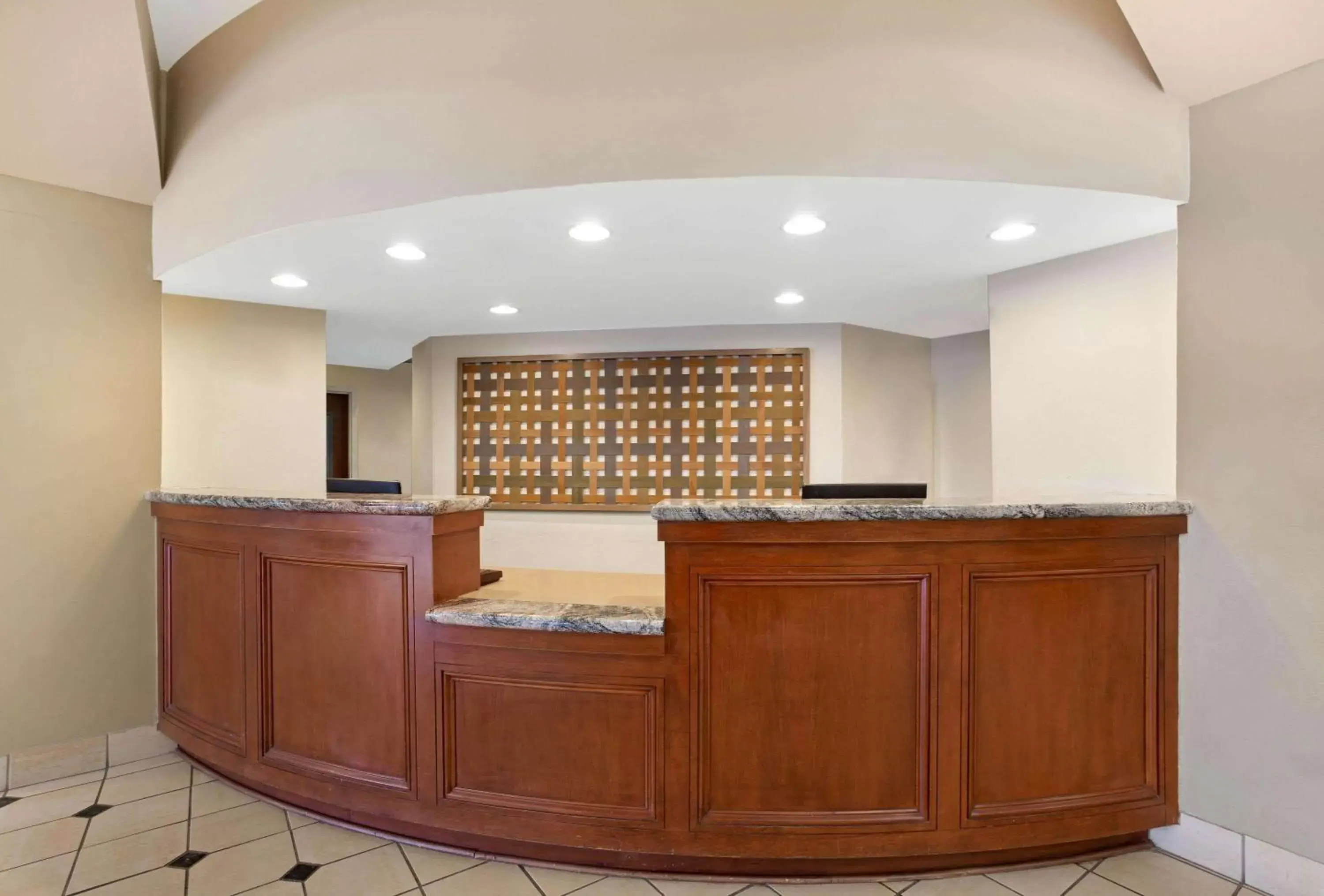 Lobby or reception, Lobby/Reception in La Quinta by Wyndham New Haven