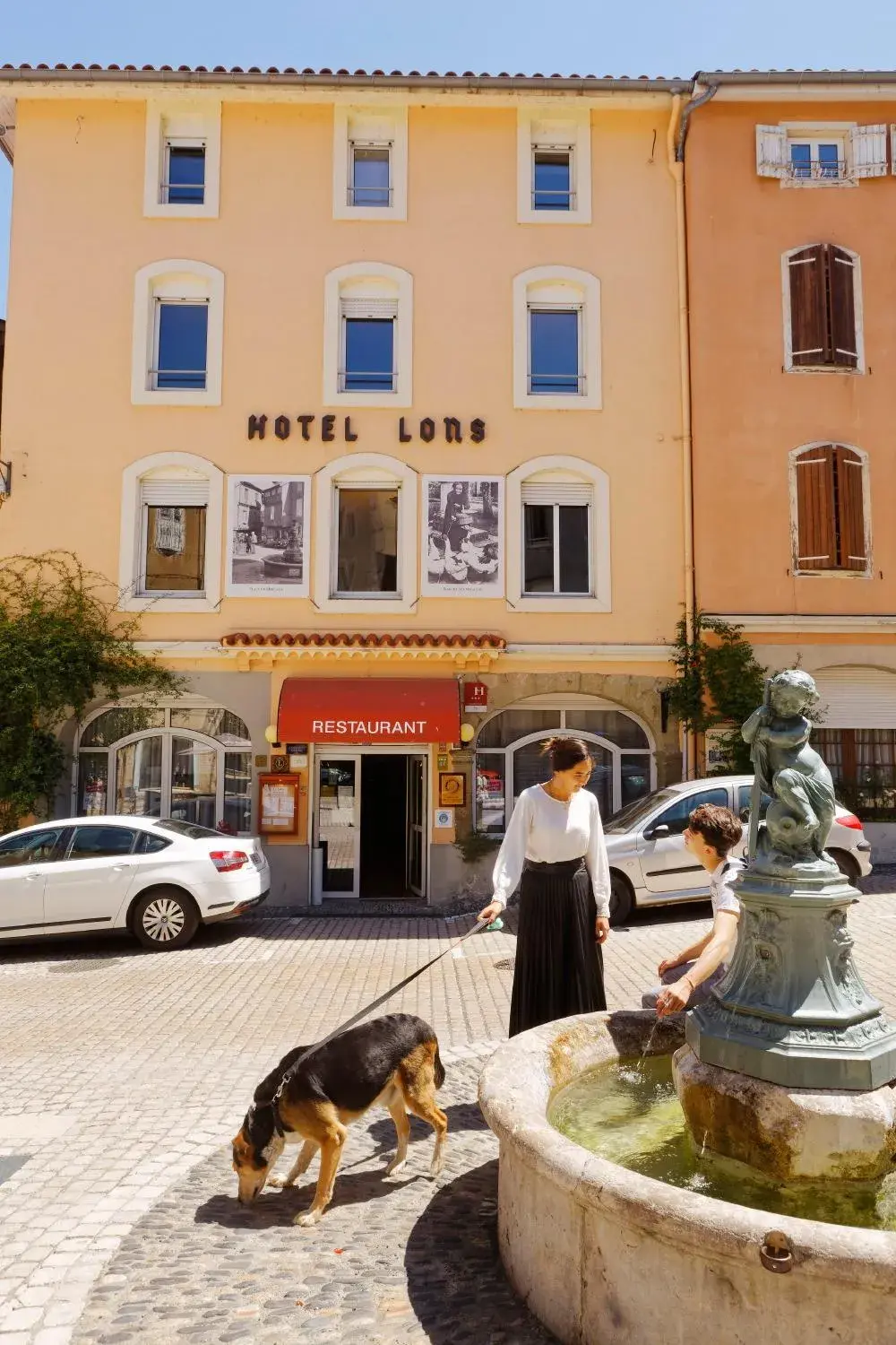 Facade/entrance, Property Building in Hôtel Le Lons