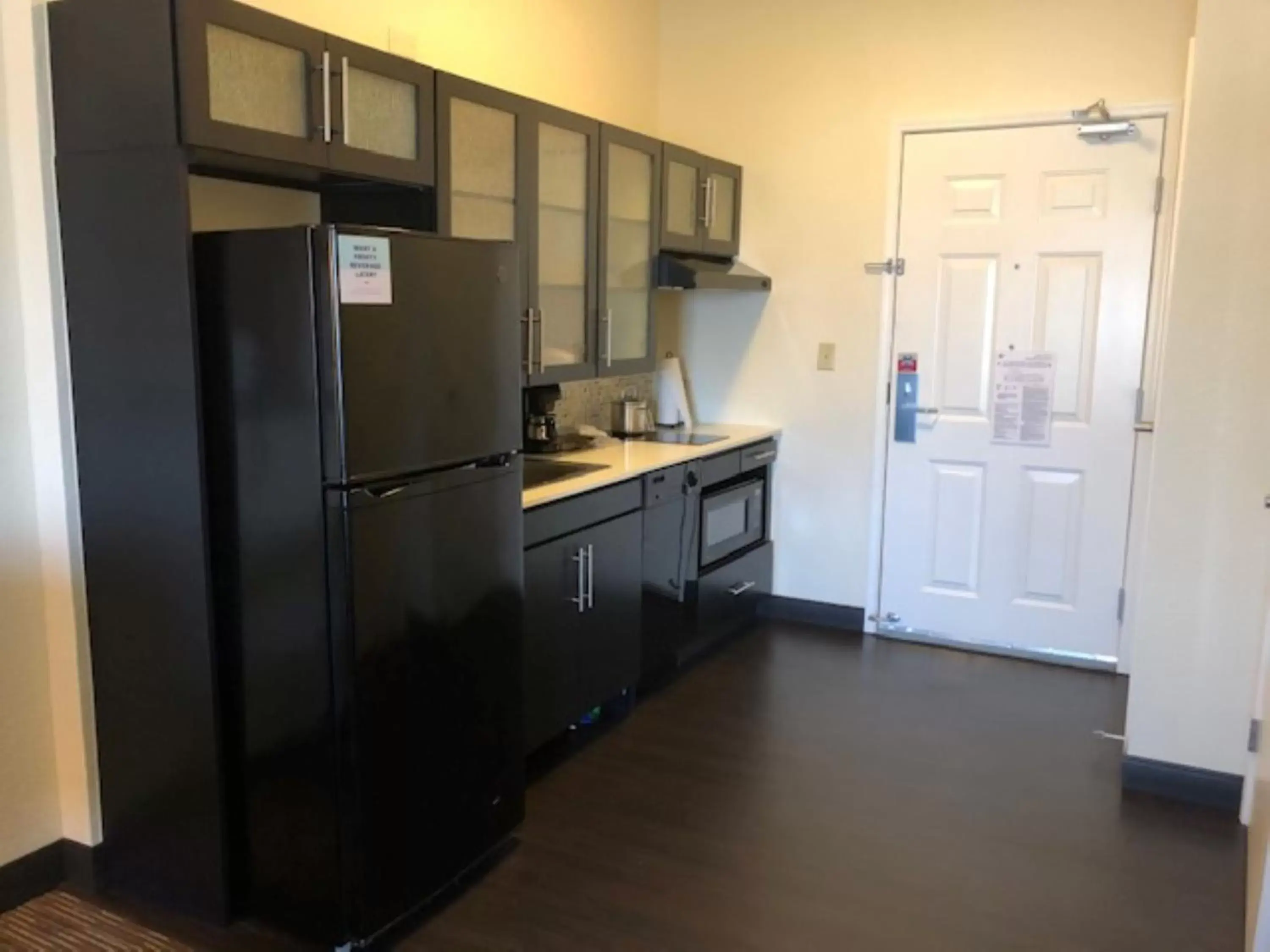 Photo of the whole room, Kitchen/Kitchenette in Candlewood Suites Fort Wayne - NW, an IHG Hotel