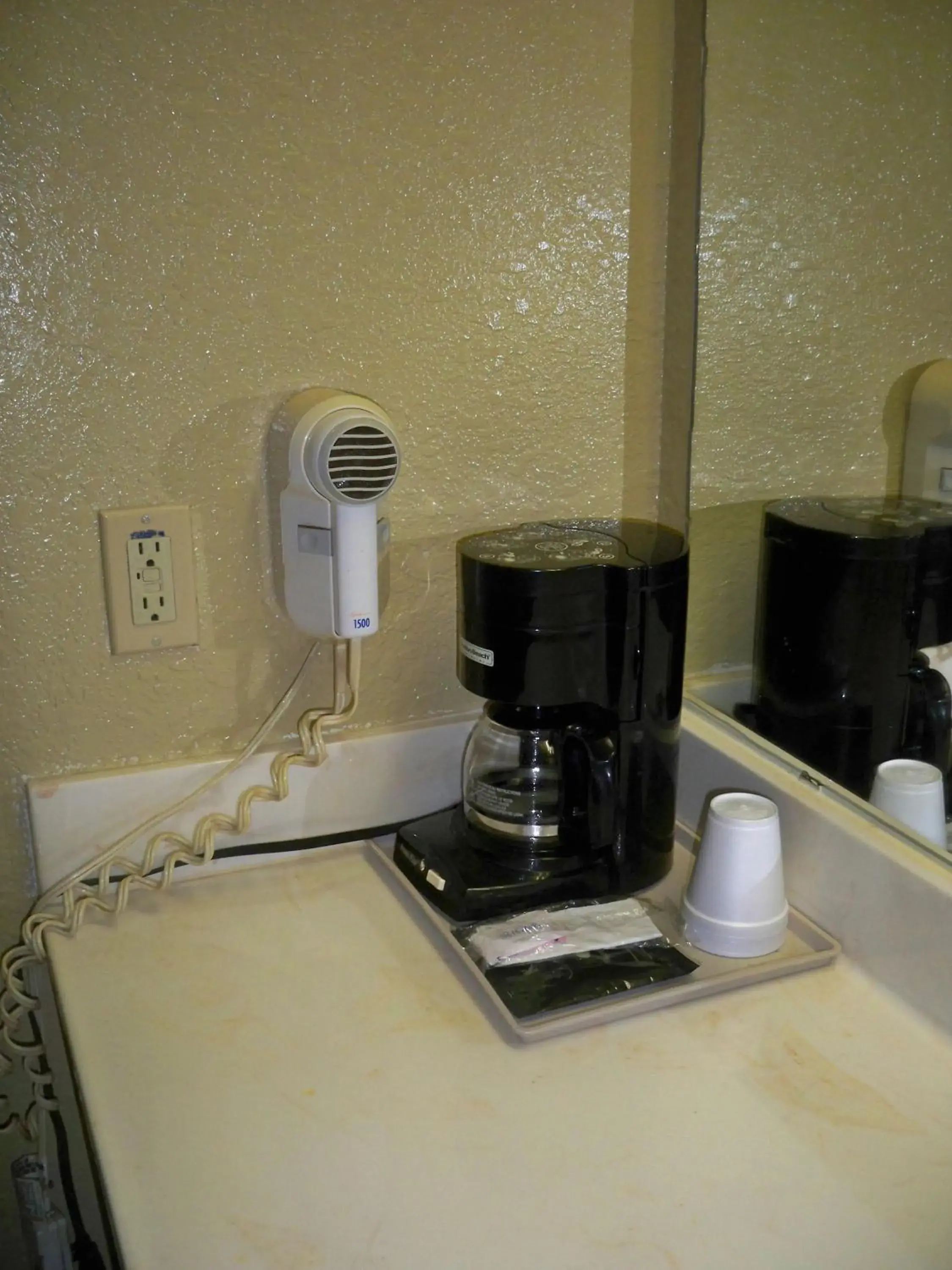 Coffee/tea facilities in Scottish Inn and Suites Beaumont