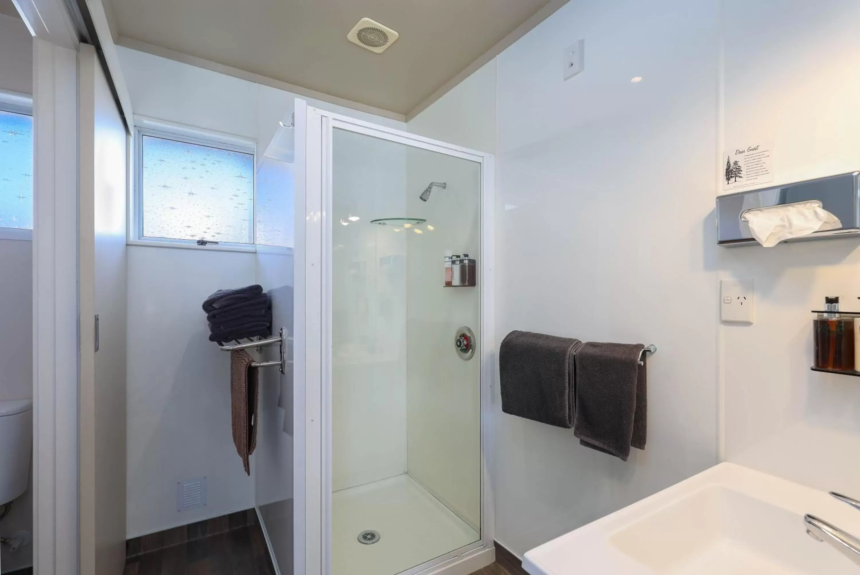Toilet, Bathroom in ASURE Fountain Resort Motel