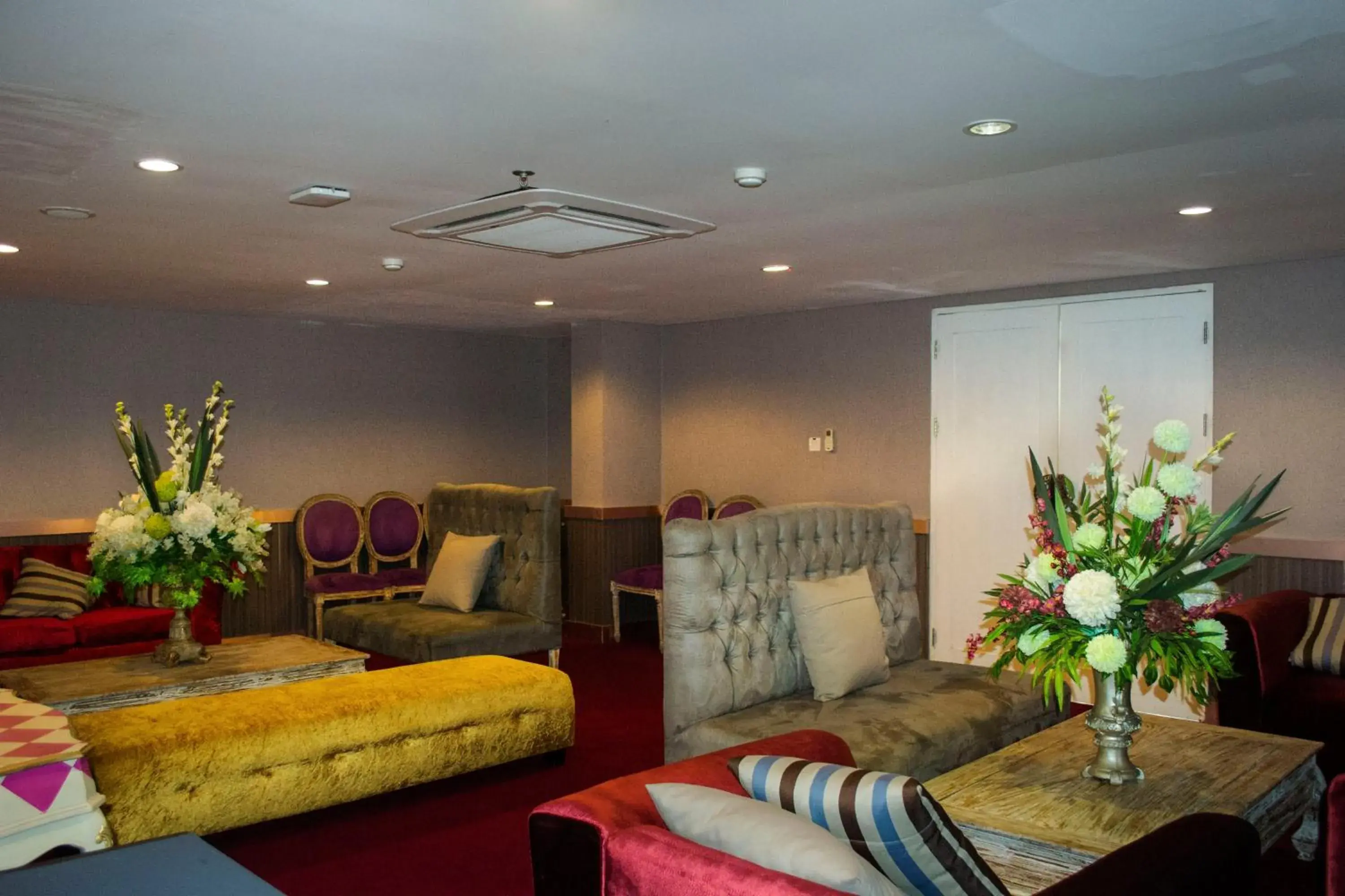 Lounge or bar in The Vasini Hotel