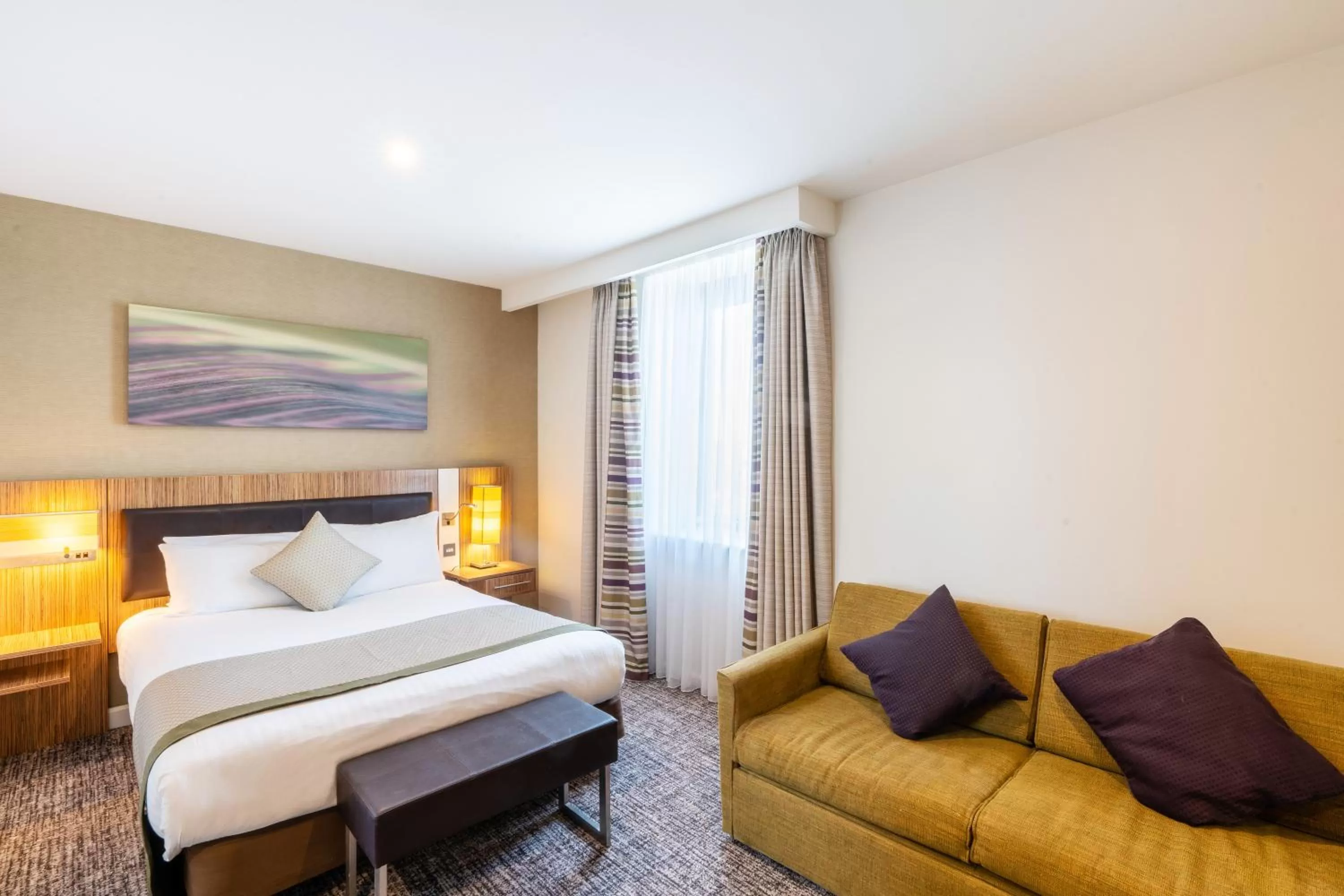 Photo of the whole room, Bed in Holiday Inn Stevenage by IHG