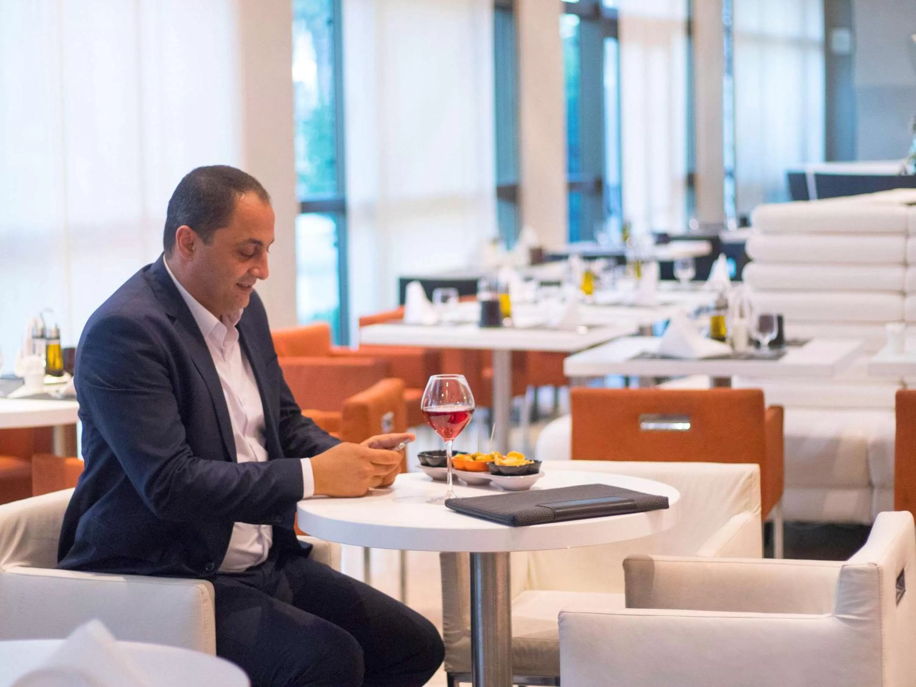 Restaurant/places to eat in Novotel Tunis