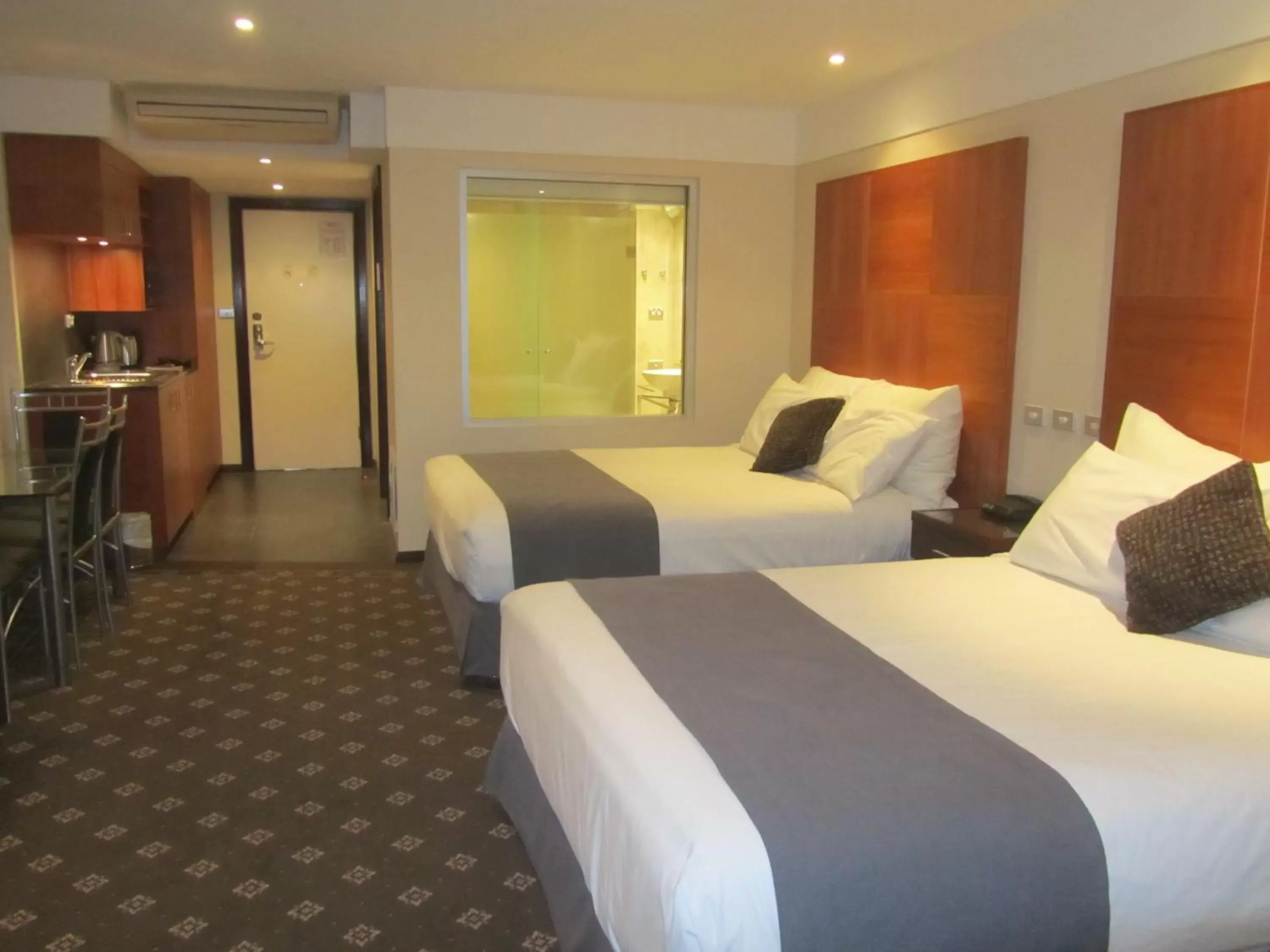 Photo of the whole room, Bed in Best Western Plus Goulburn