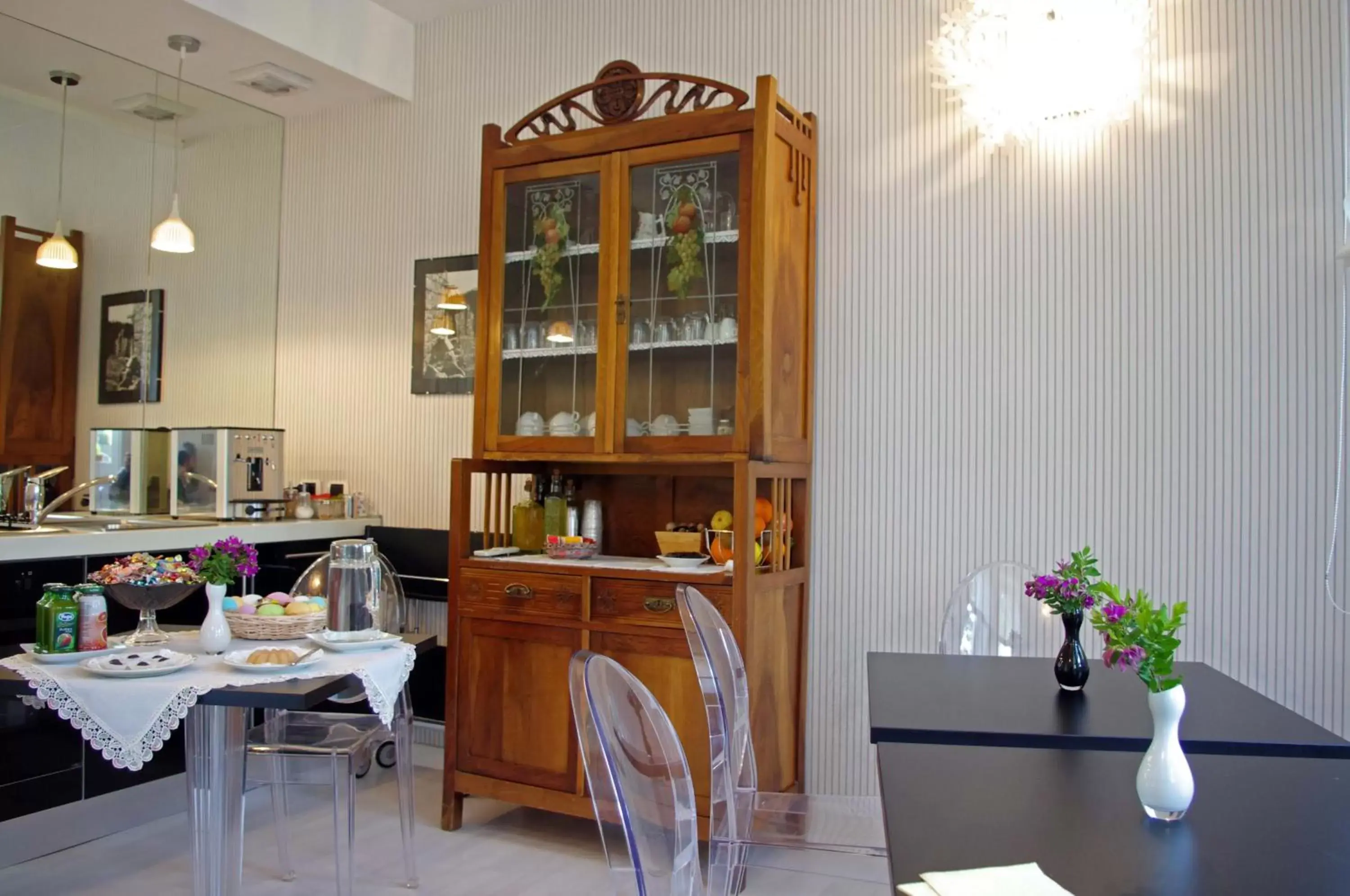 Communal kitchen, Restaurant/Places to Eat in La Piccola Locanda