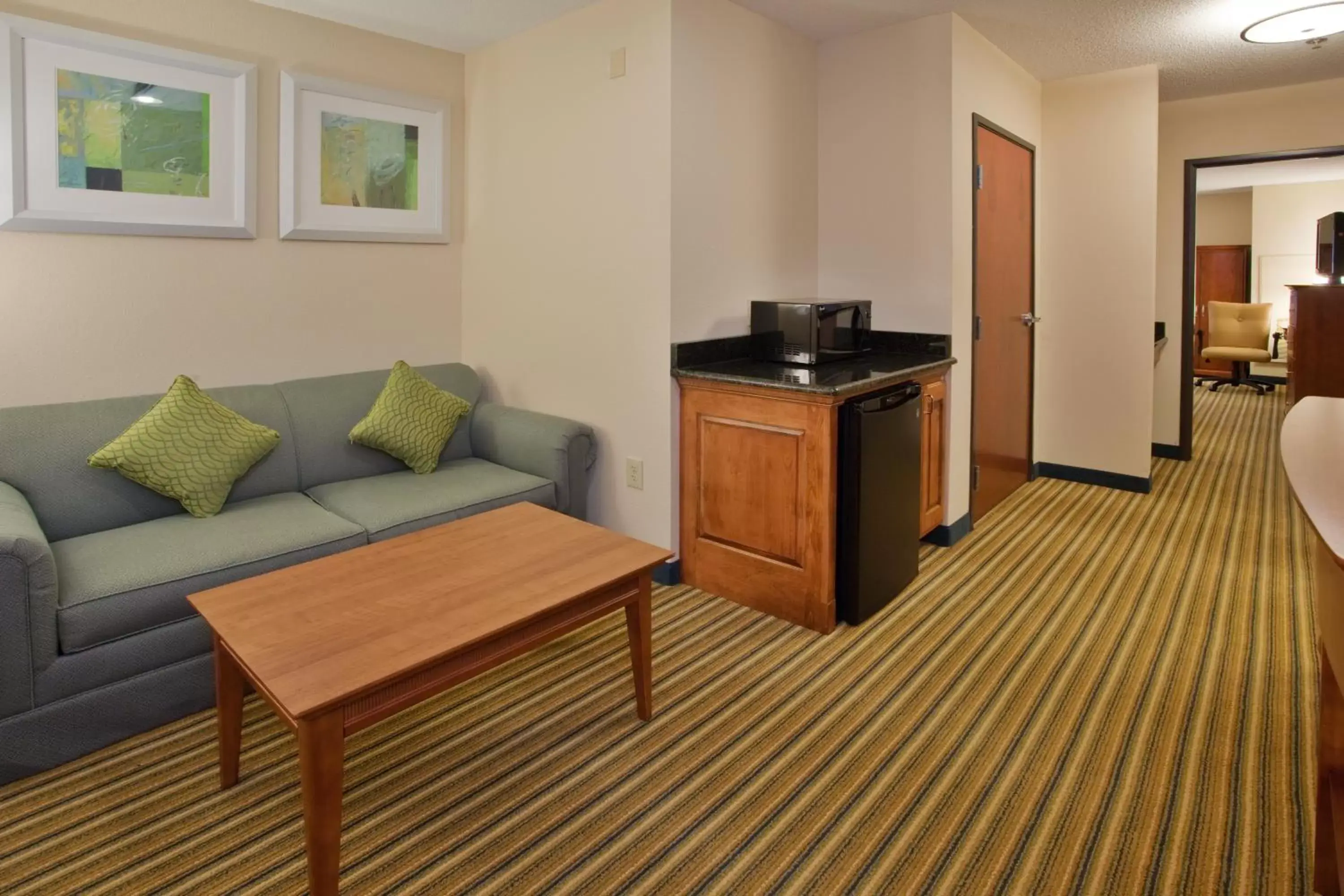 Photo of the whole room, Seating Area in Holiday Inn Express Hotel & Suites Fredericksburg, an IHG Hotel