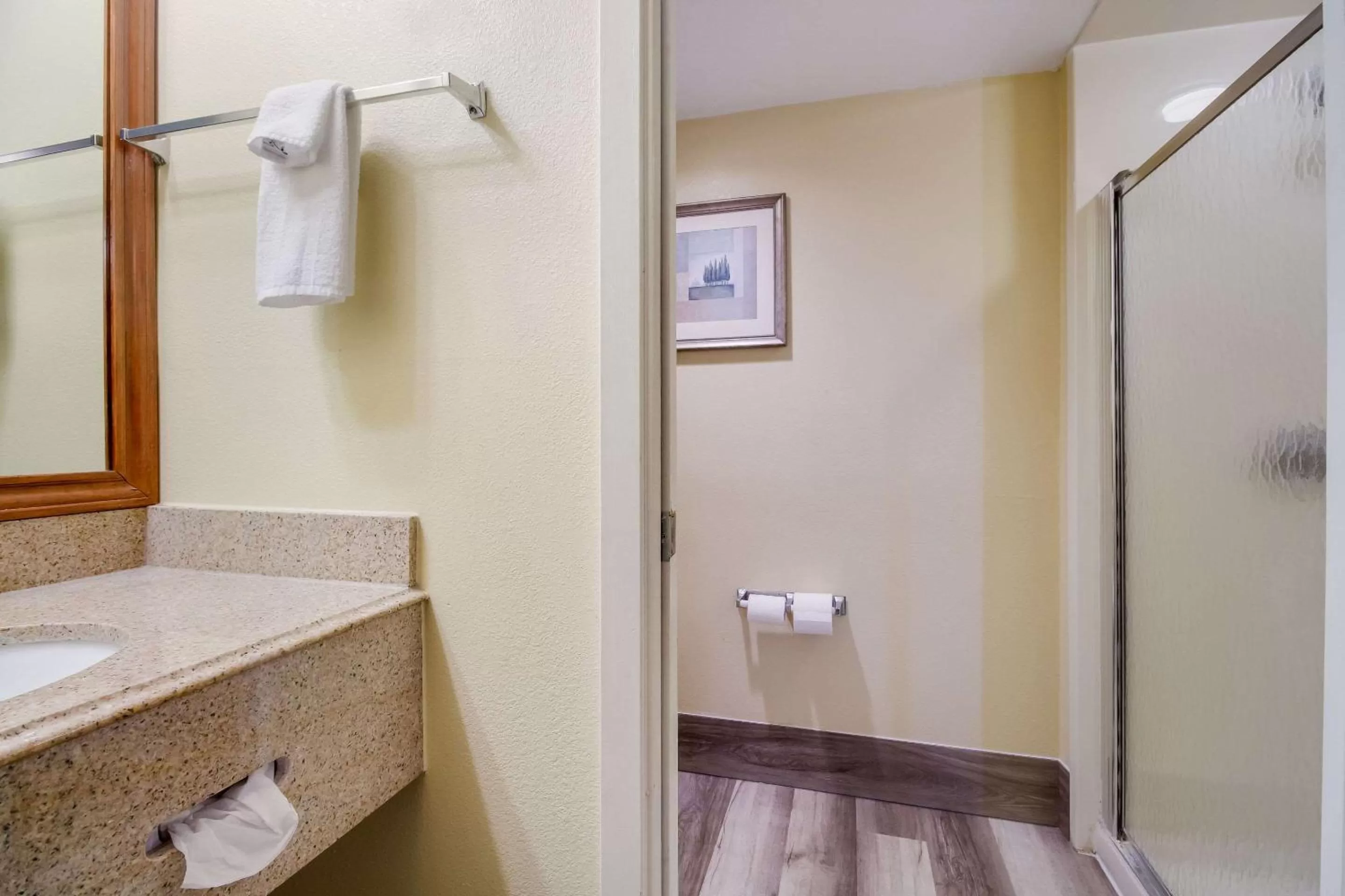Bathroom in Quality Inn Baytown - Houston East