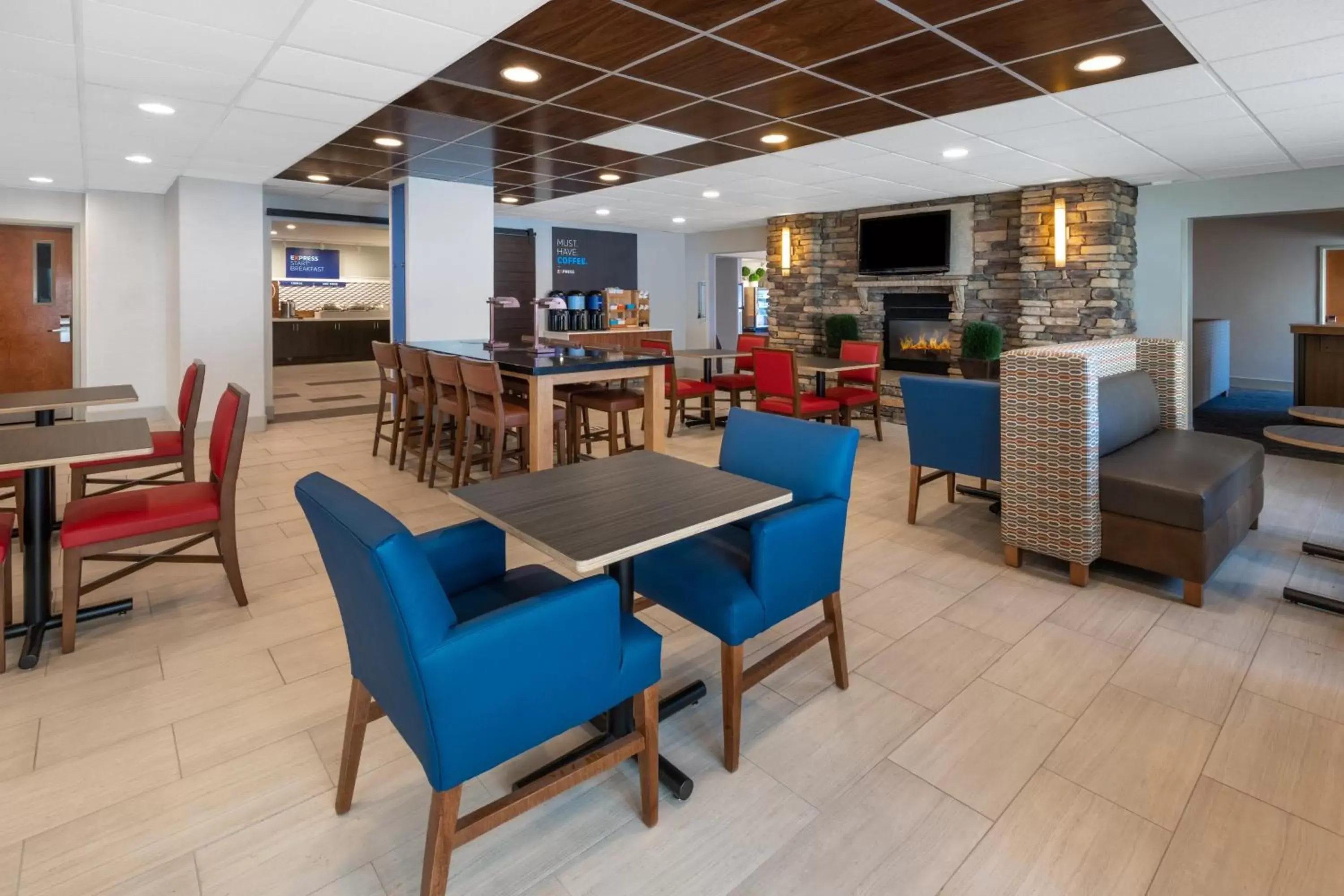 Breakfast, Restaurant/Places to Eat in Holiday Inn Express & Suites Wheat Ridge-Denver West, an IHG Hotel