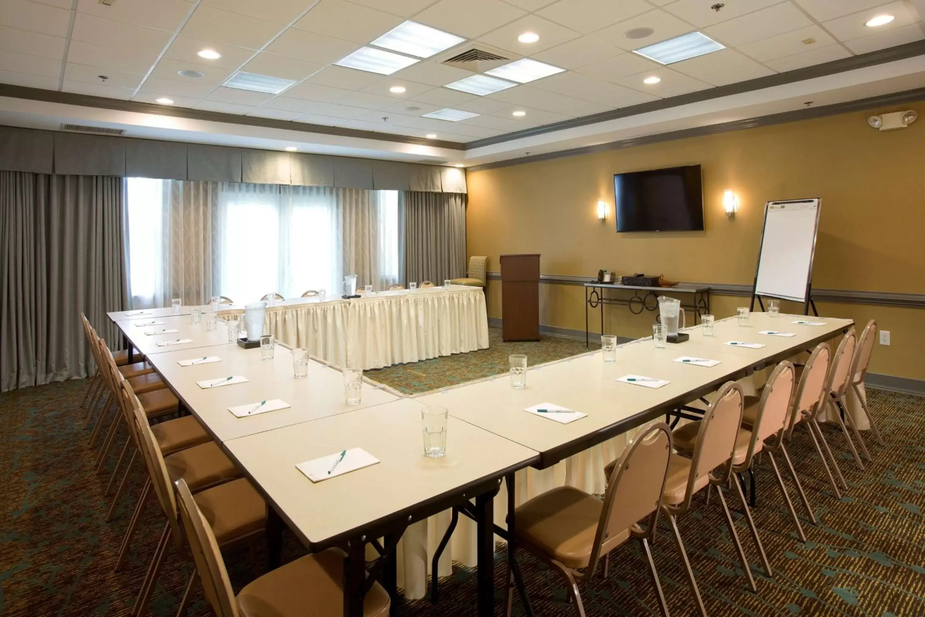 Meeting/conference room in Homewood Suites by Hilton Alexandria