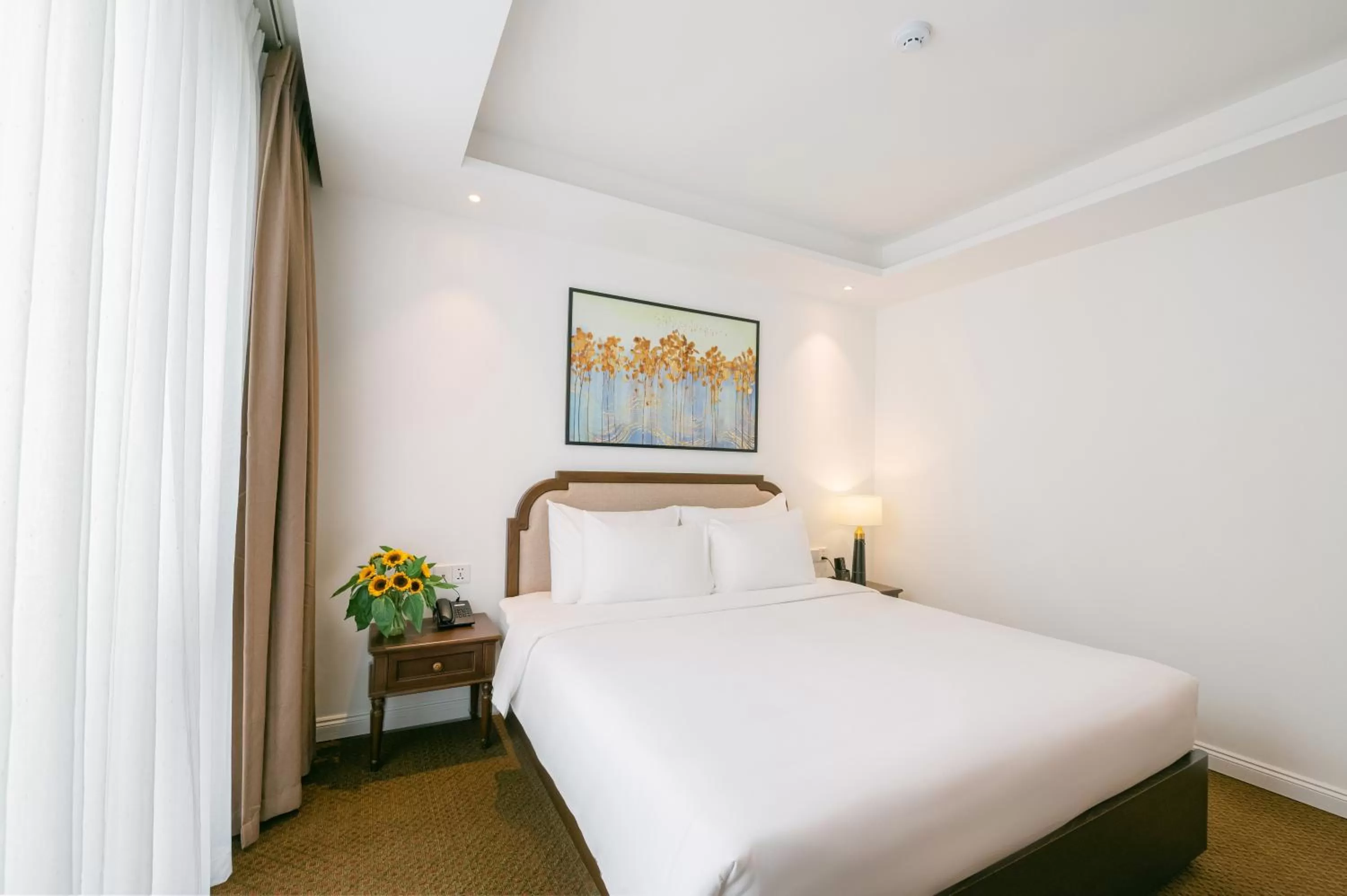 Bedroom, Bed in Marigold Hotel Hanoi