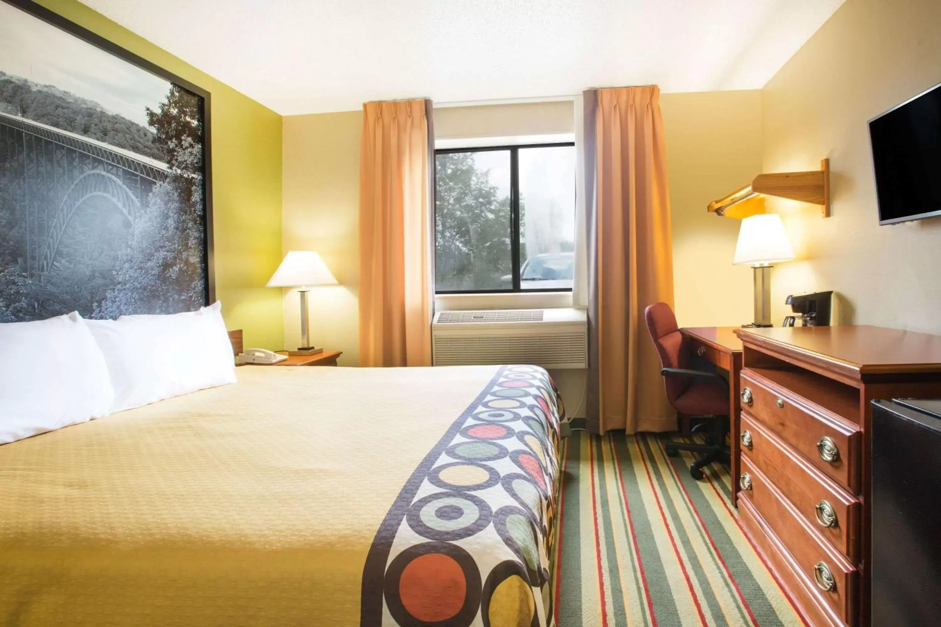 Photo of the whole room in Super 8 by Wyndham Beckley Photo of the whole room in Super 8 by Wyndham Beckley