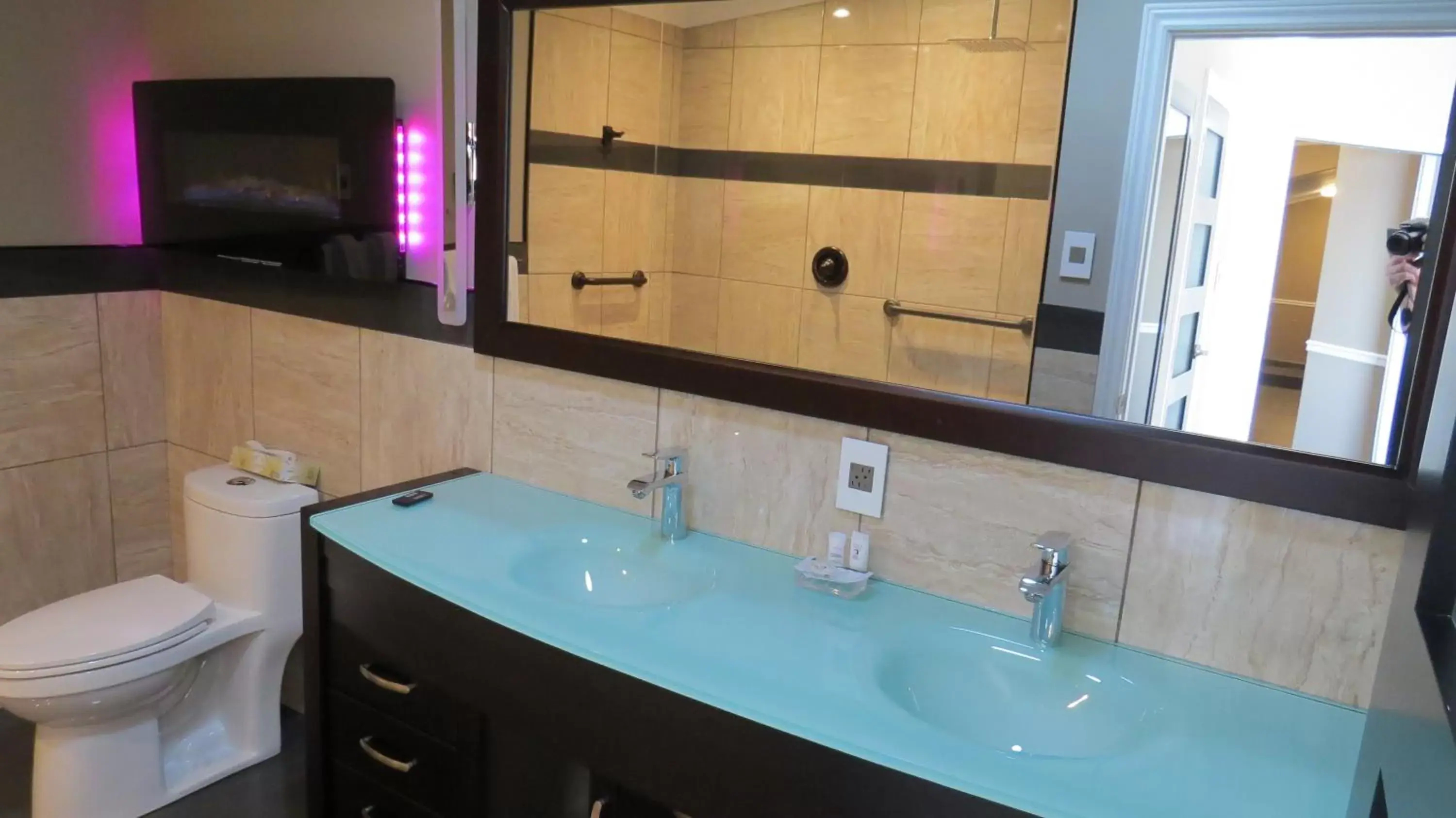 Bathroom in Dockside Suites