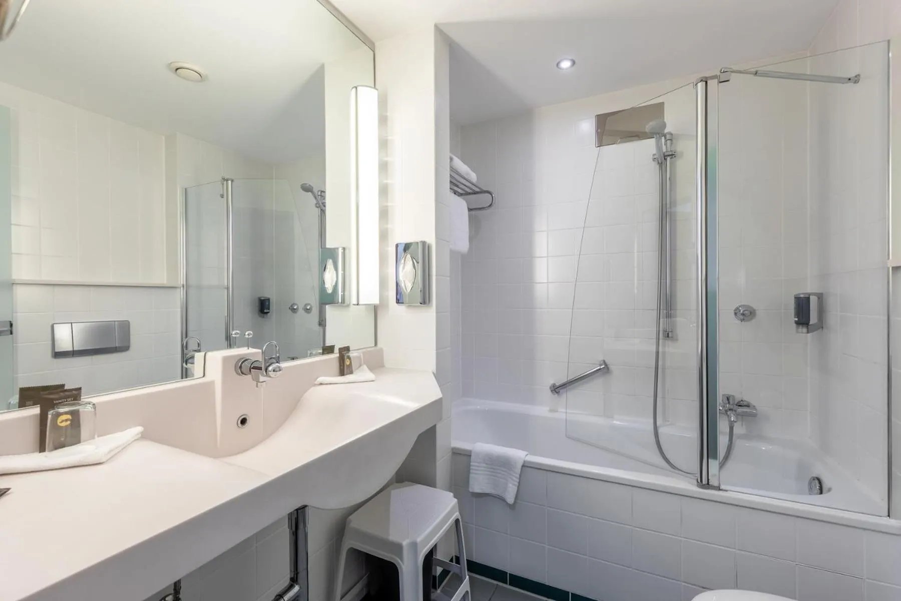 Toilet, Bathroom in Novotel Mainz