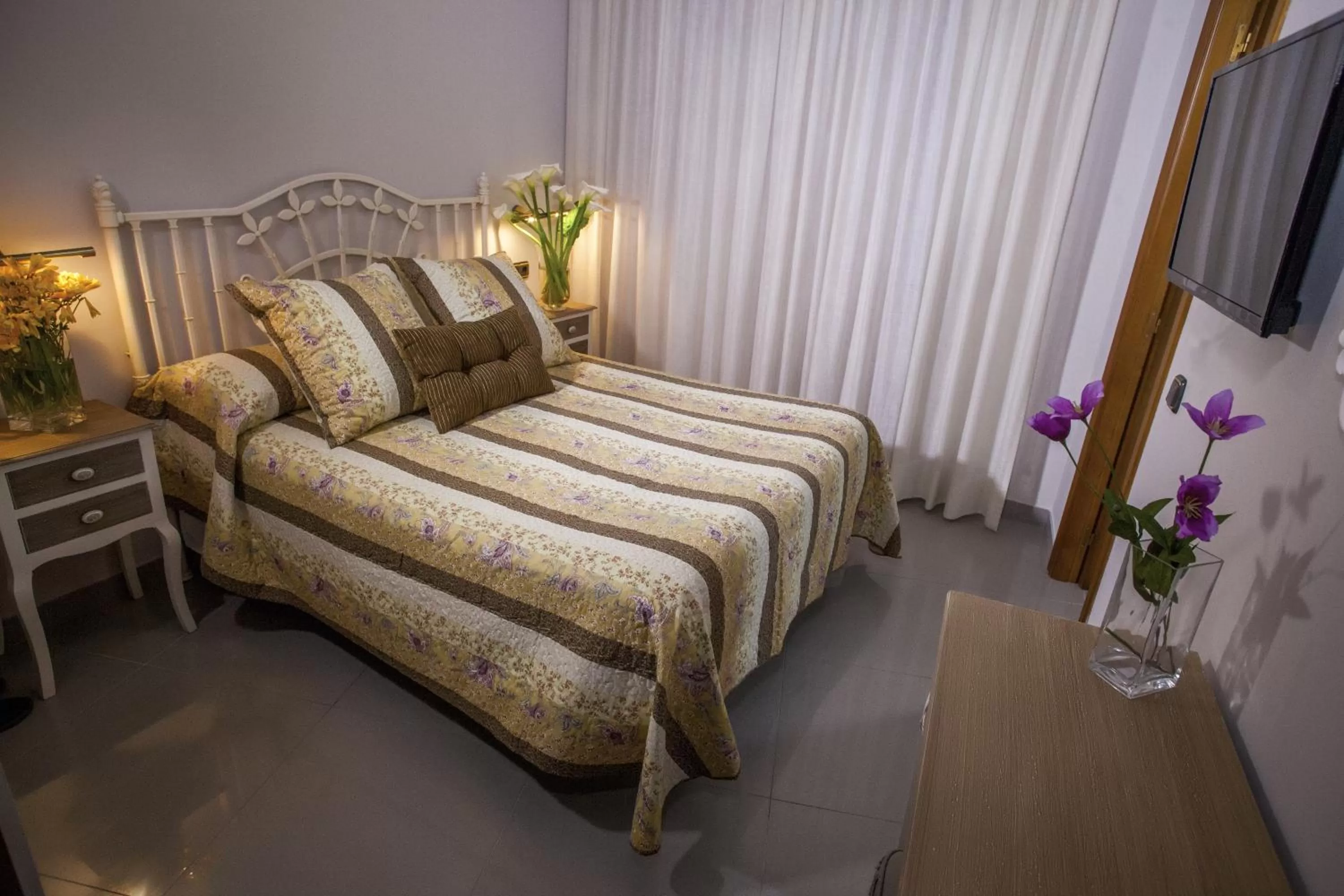 Photo of the whole room, Bed in Hotel Bajamar Centro