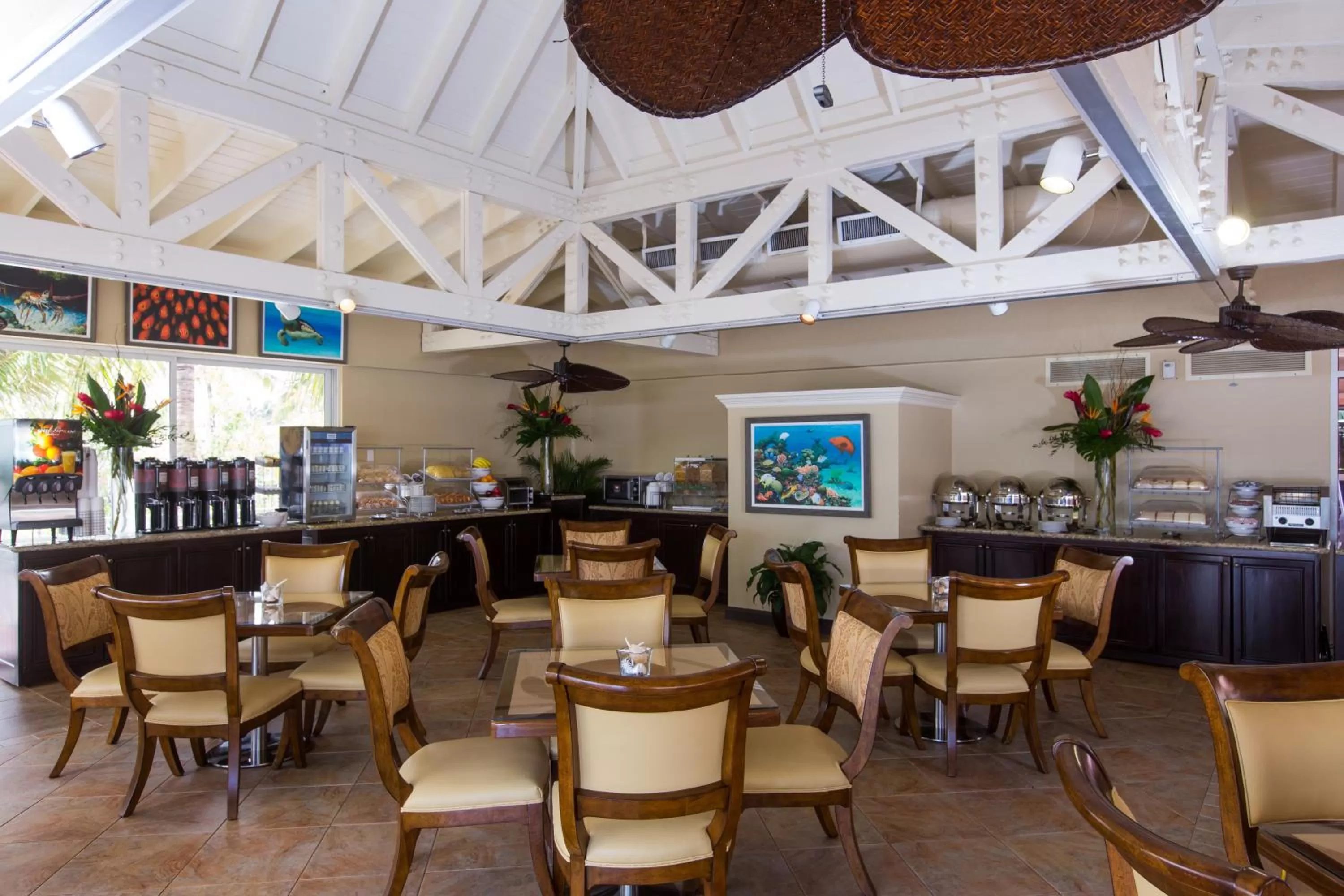 Restaurant/places to eat in Comfort Suites Paradise Island