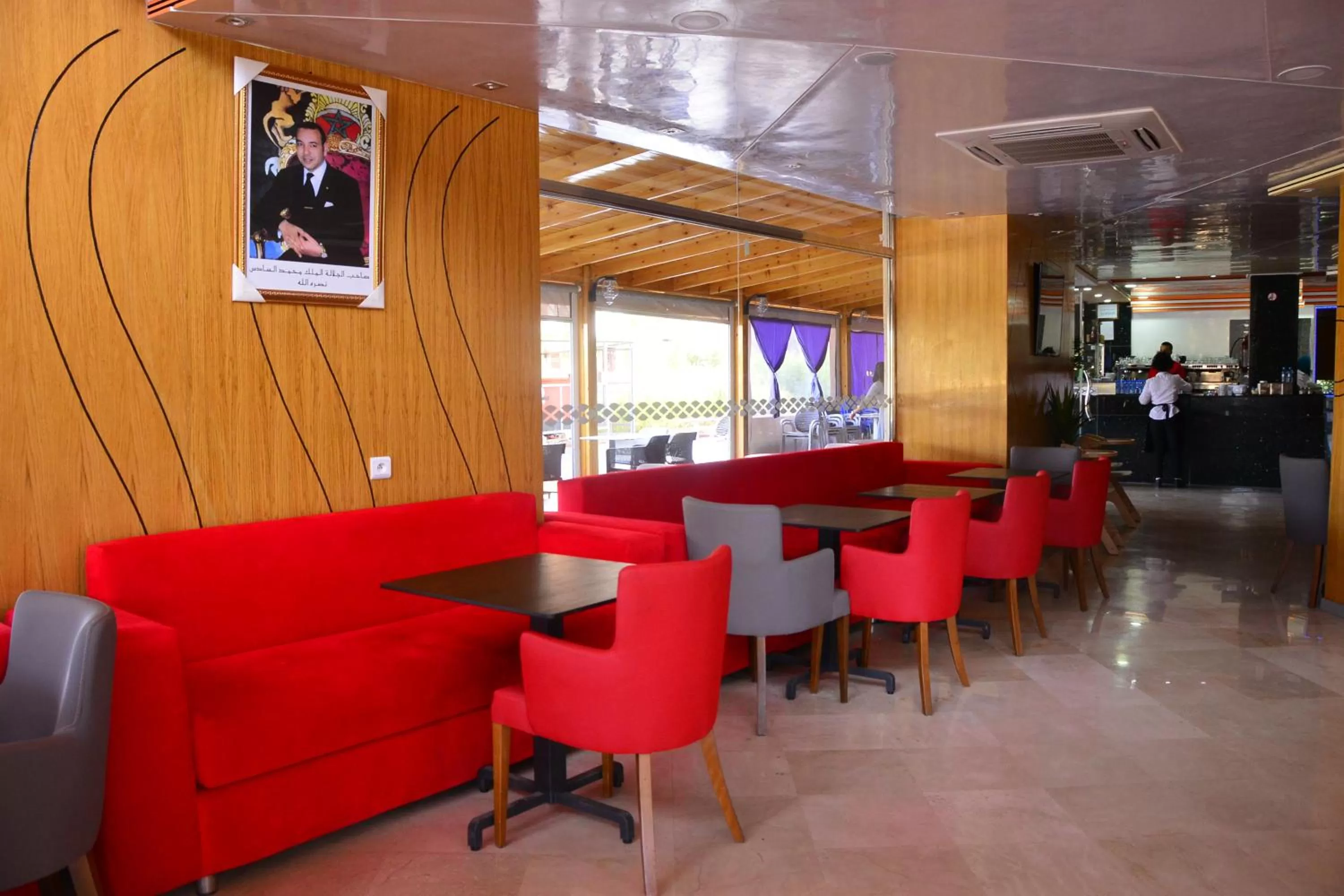 Hôtel Hadaik Ain Asserdoune