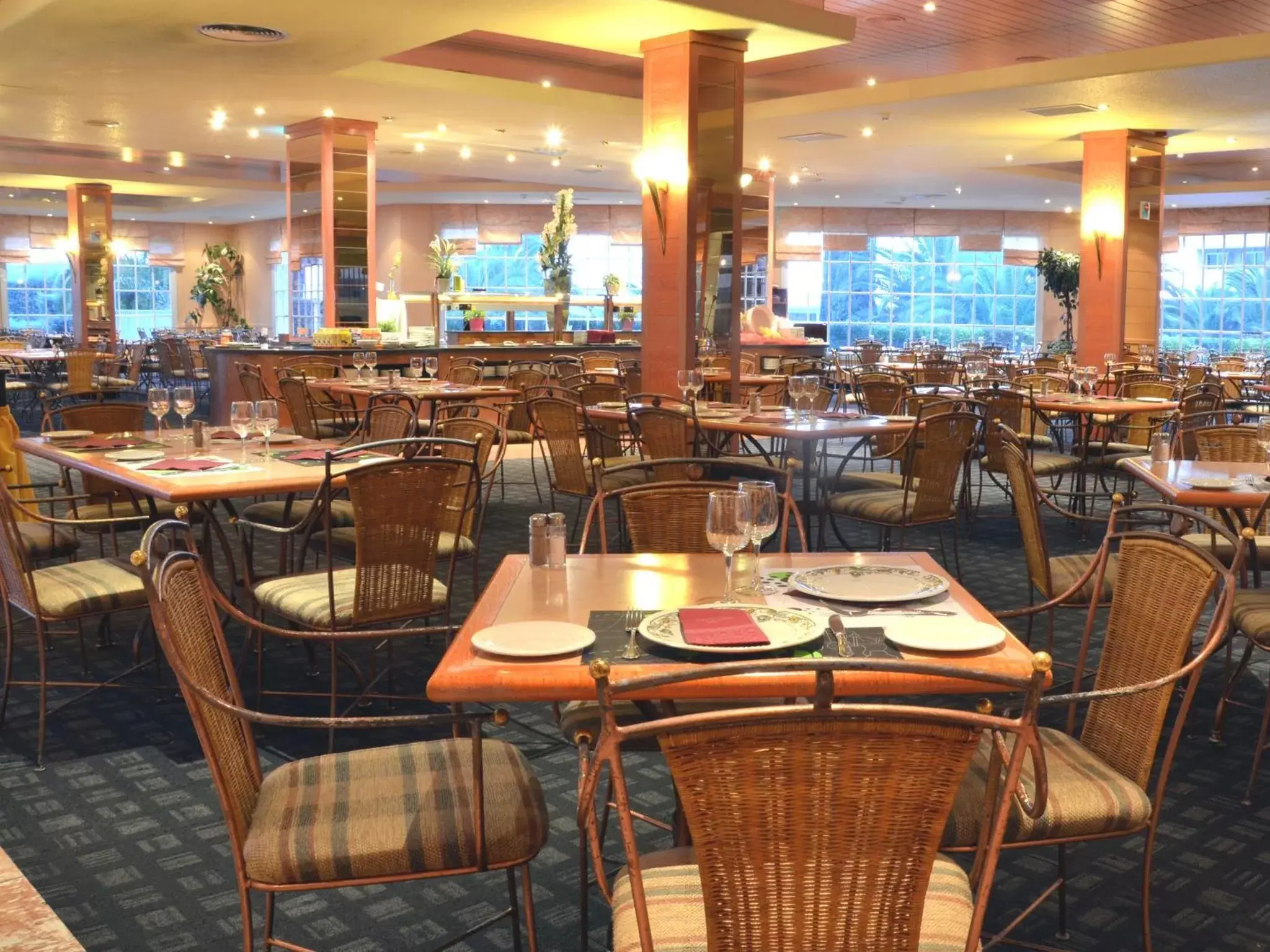 Restaurant/places to eat in Beatriz Toledo Auditorium & Spa Restaurant/places to eat in Beatriz Toledo Auditorium & Spa