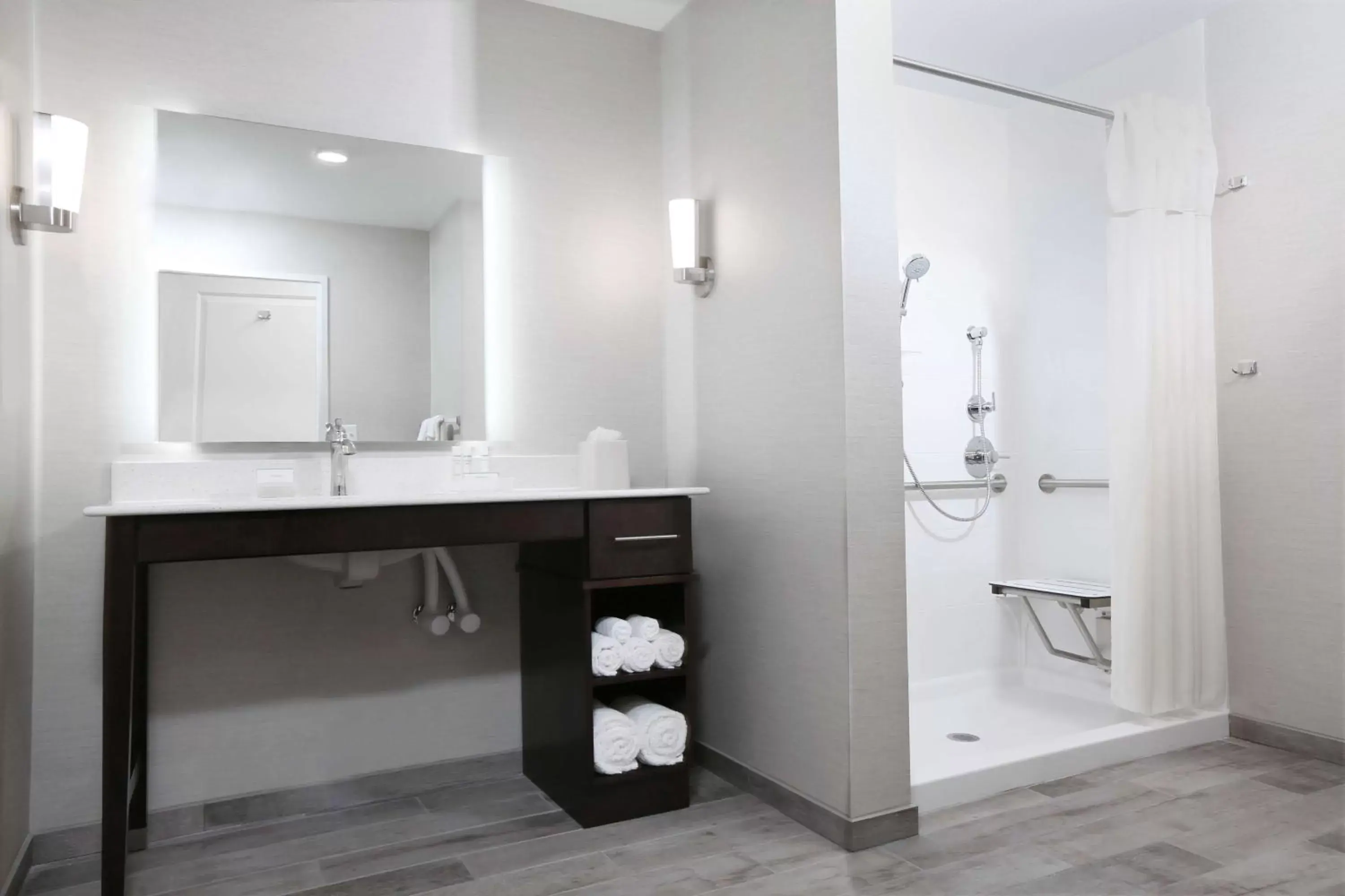 Bathroom in Homewood Suites By Hilton West Fargo/Sanford Medical Center