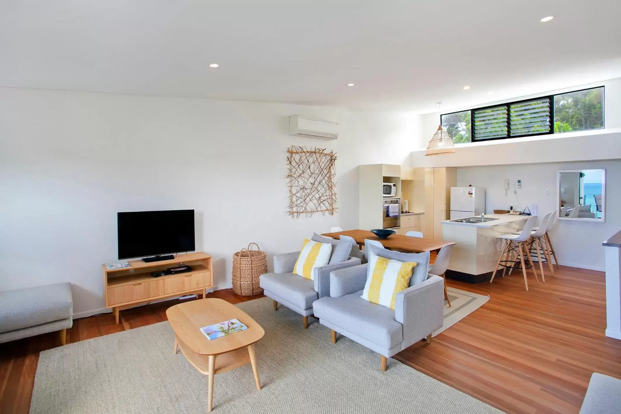 TV and multimedia, Seating Area in The Point Coolum