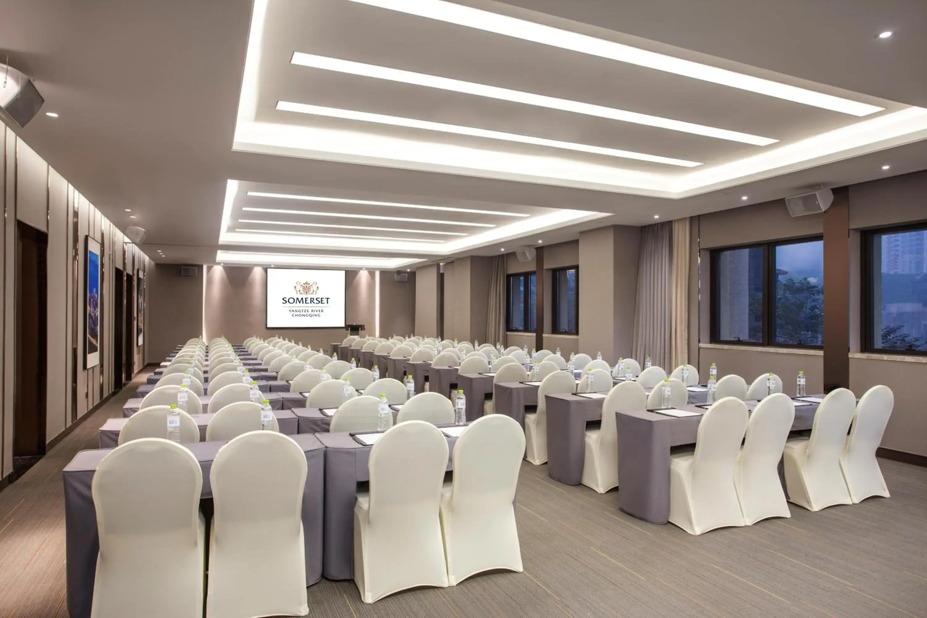 Meeting/conference room in Somerset Yangtze River Chongqing