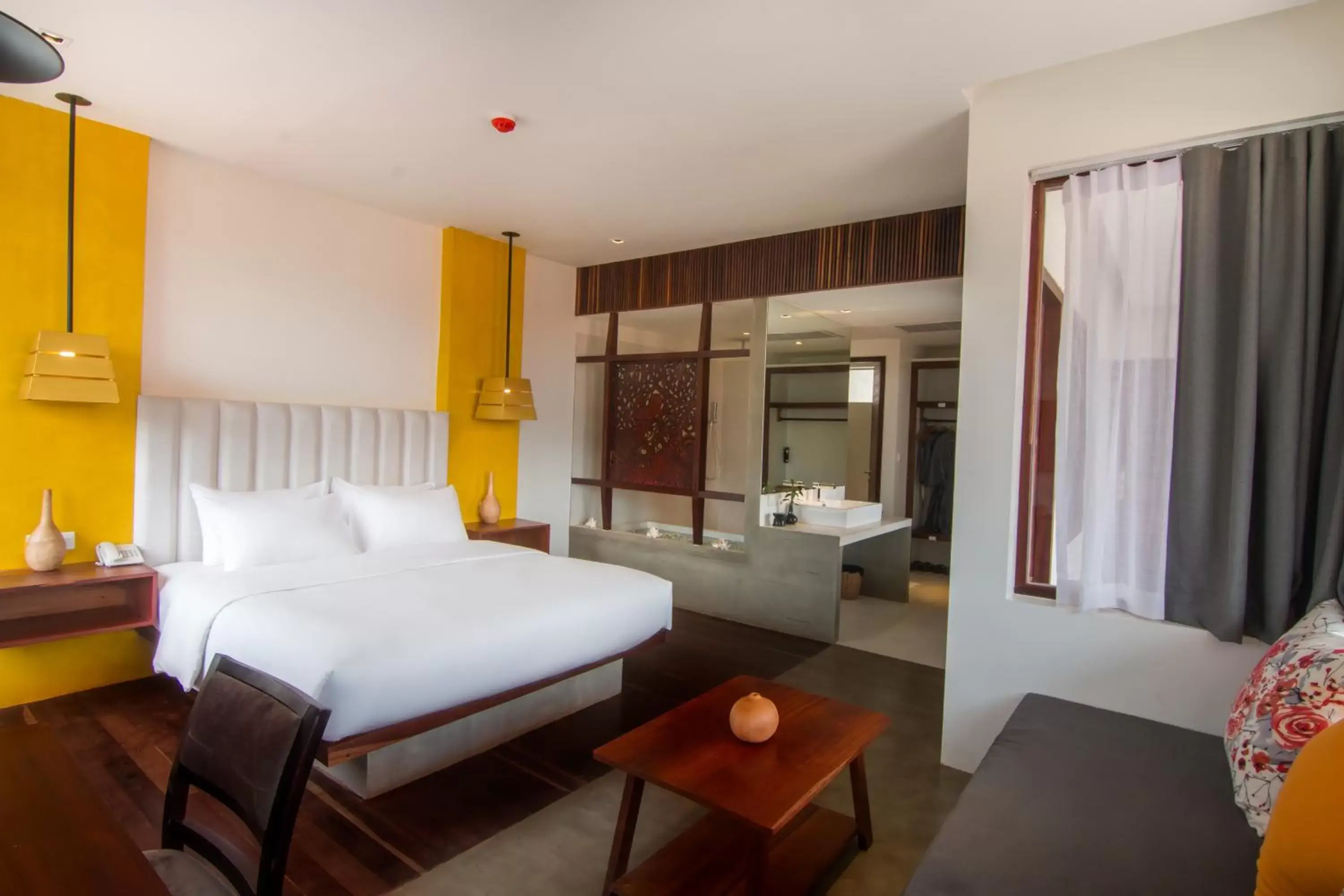 Photo of the whole room, Bed in Apsara Residence Hotel