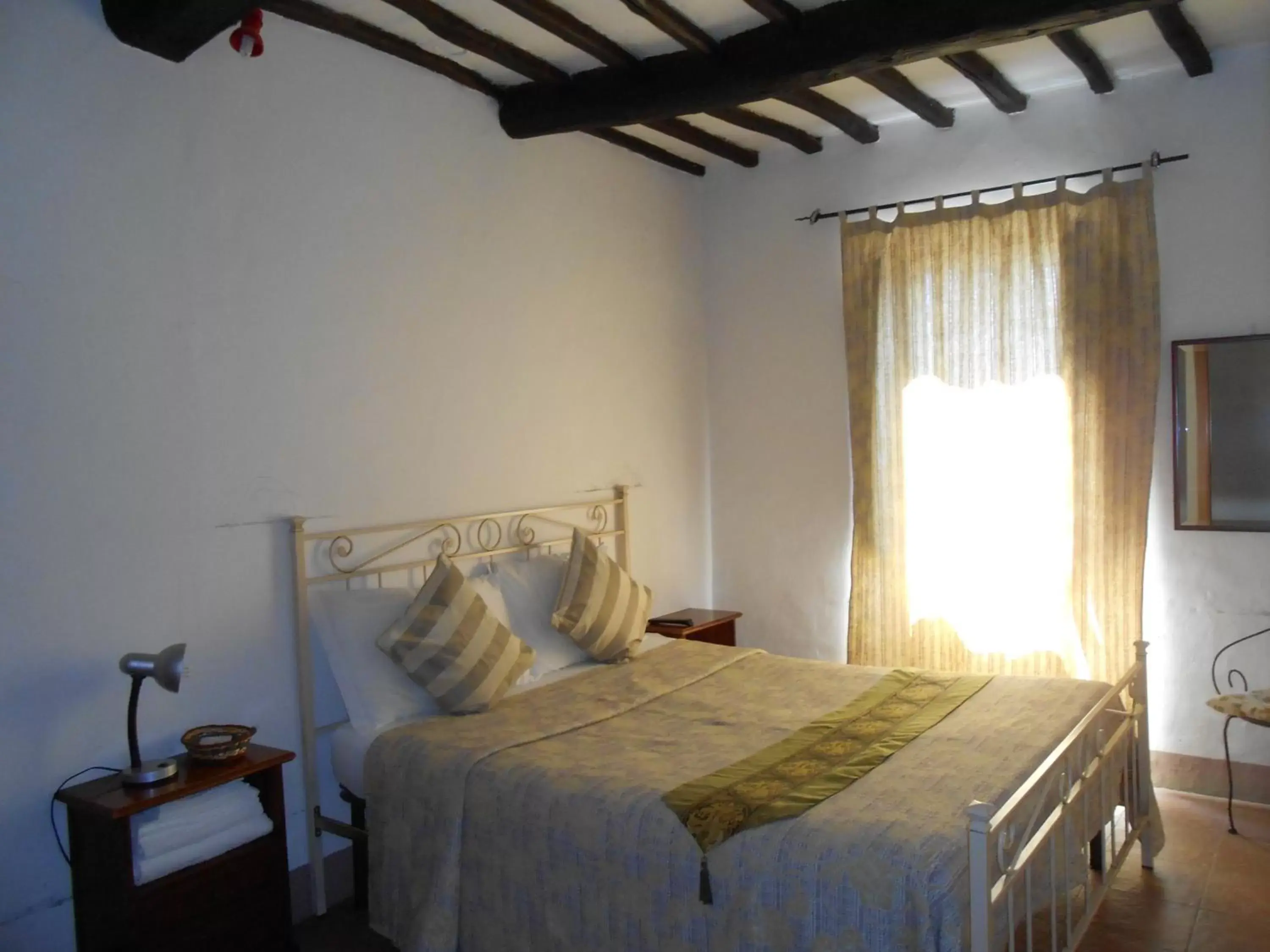 Photo of the whole room, Bed in Civita B&B