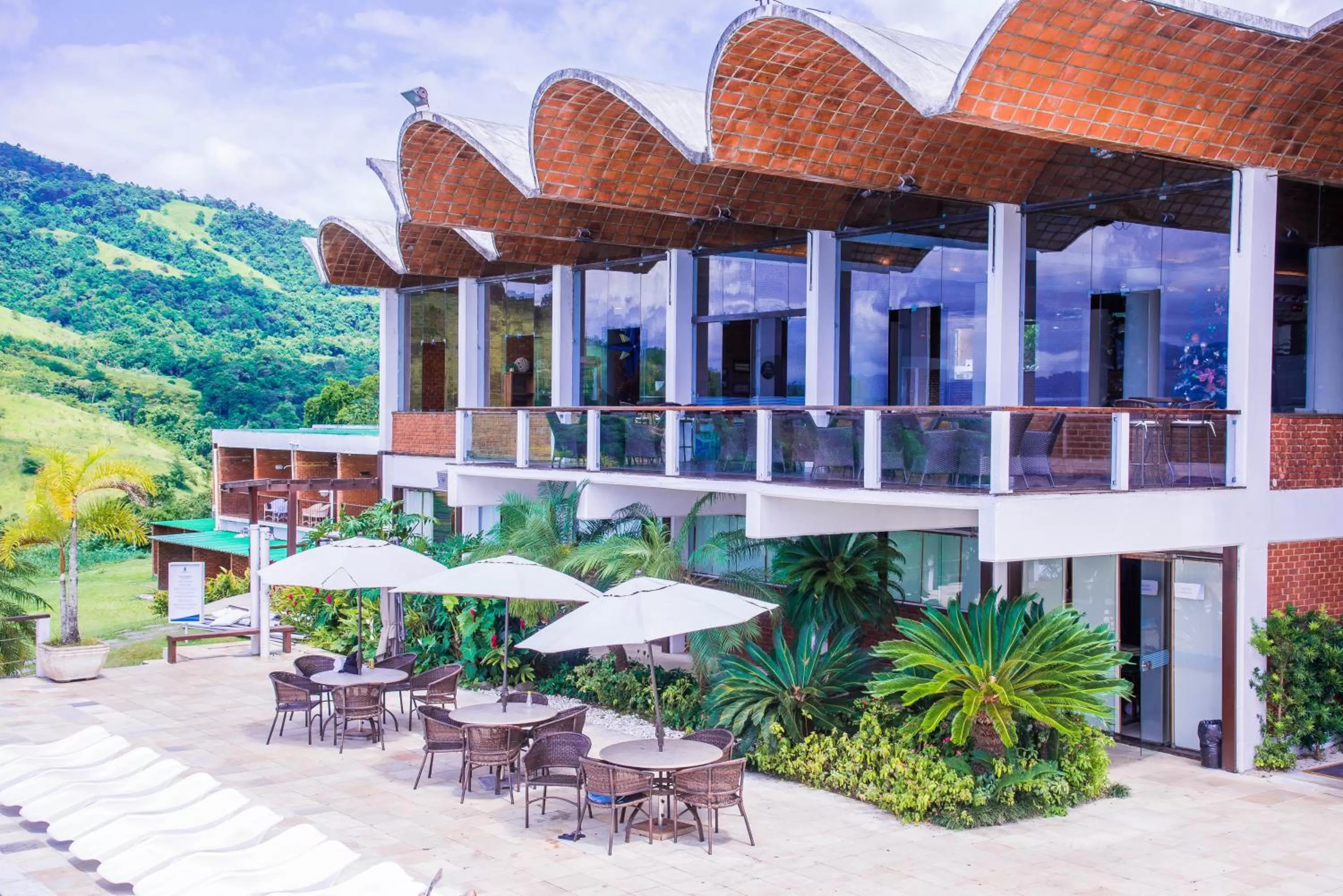 Property building in Portogalo Suite Hotel