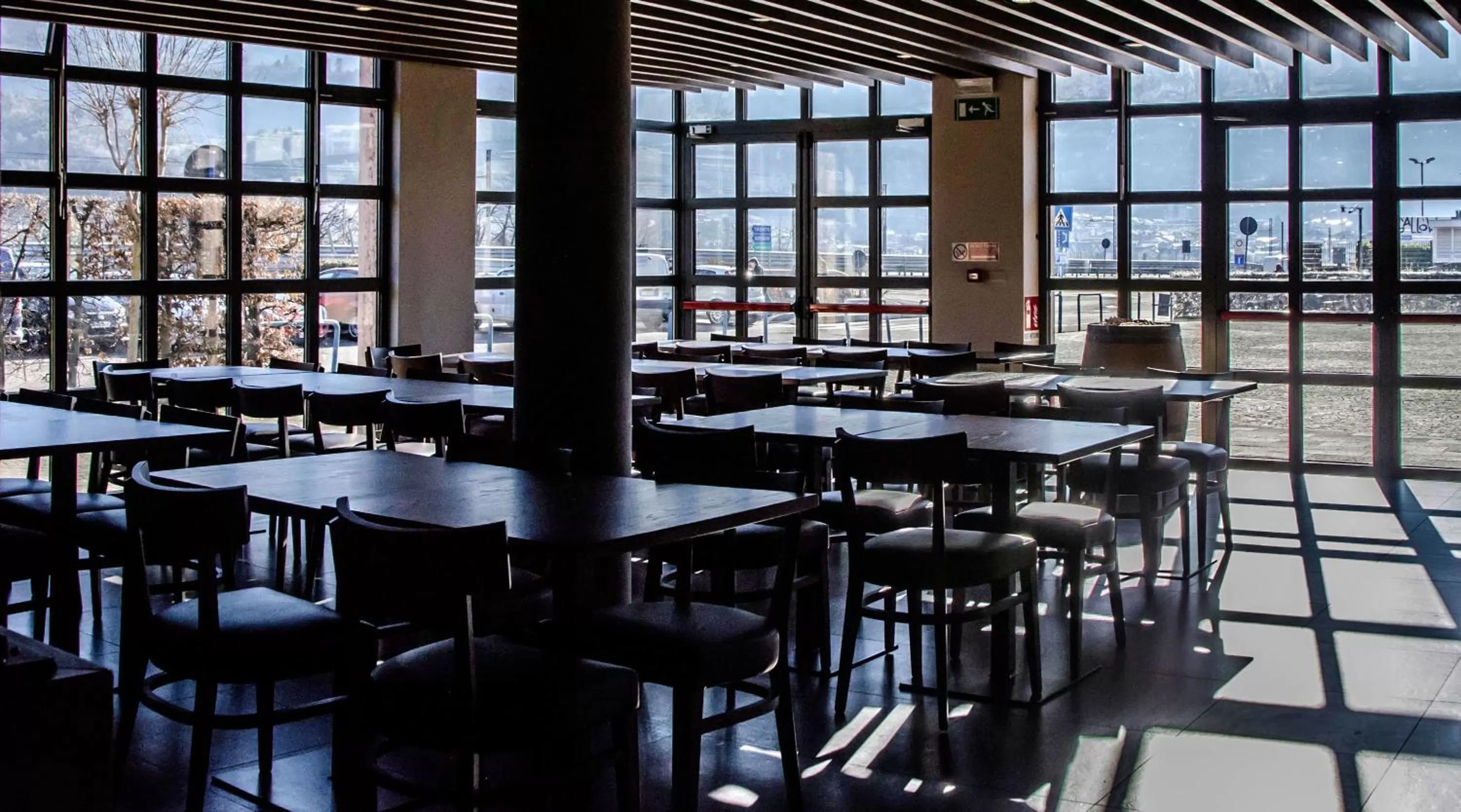 Restaurant/places to eat in Fly Bike Hotel