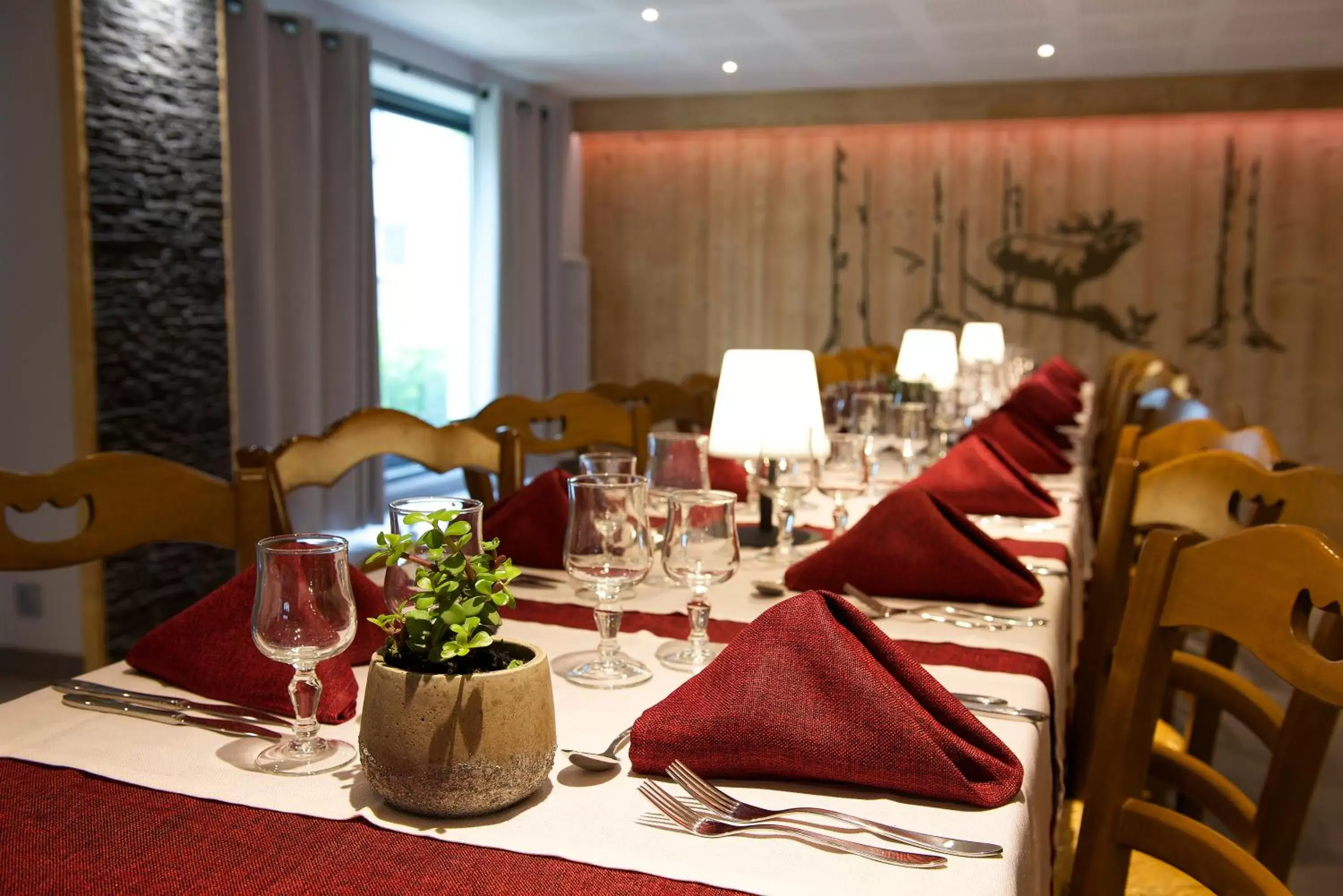 Restaurant/Places to Eat in Hotel Restaurant Du Haut Du Roc
