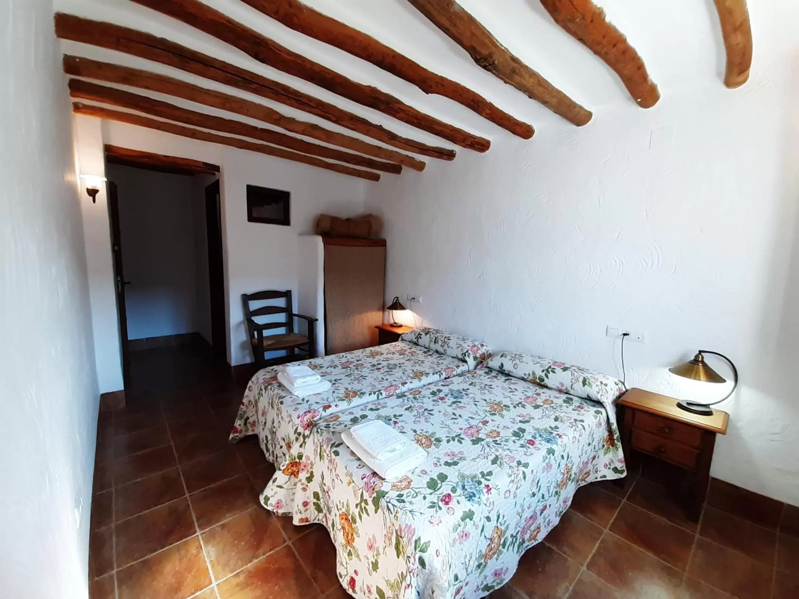 Twin Room with Mountain View in La Posada Amena